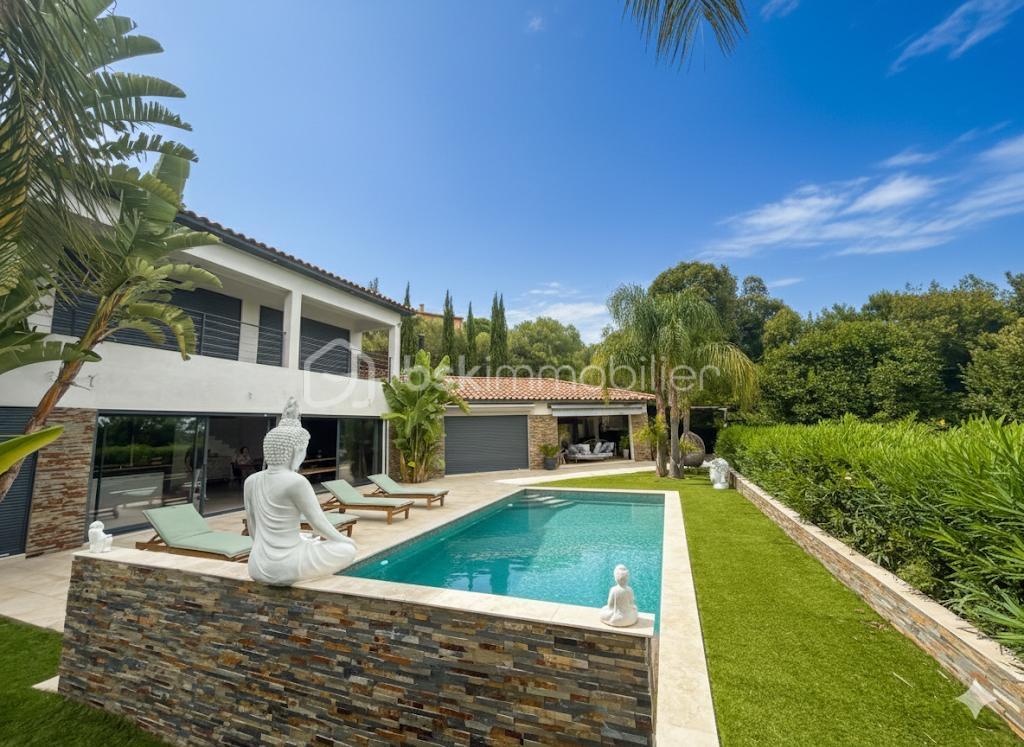 Maison contemporaine de 300 m² - 499c0d4b-d0f7-49c3-89d7-d632b2502e69.JPG