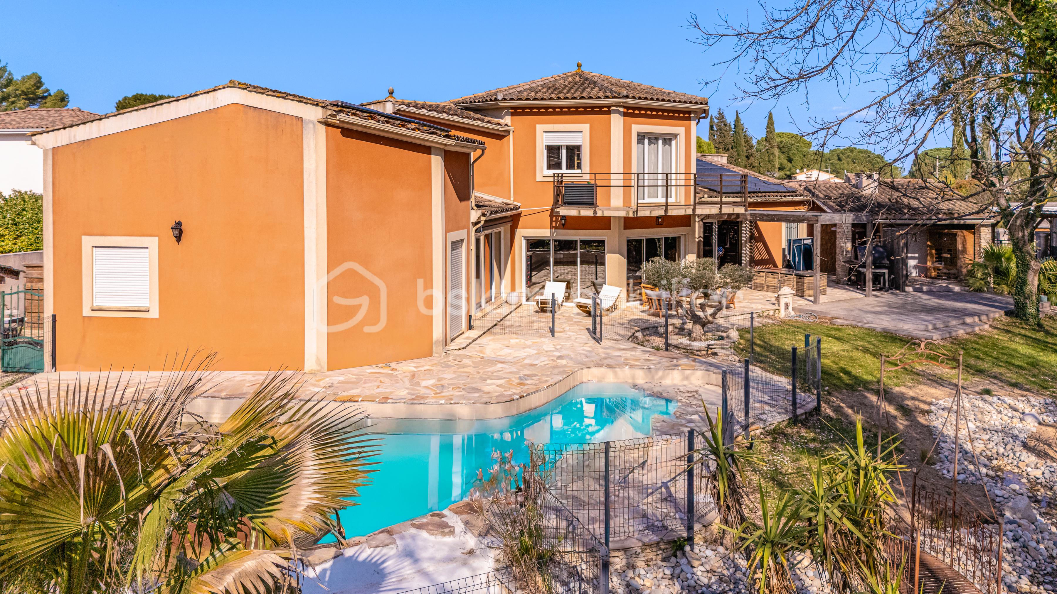 1 Piscine et maison 1.jpg