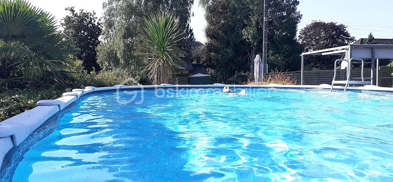 Maison de 166 m² - Piscine surface améliorée.jpg