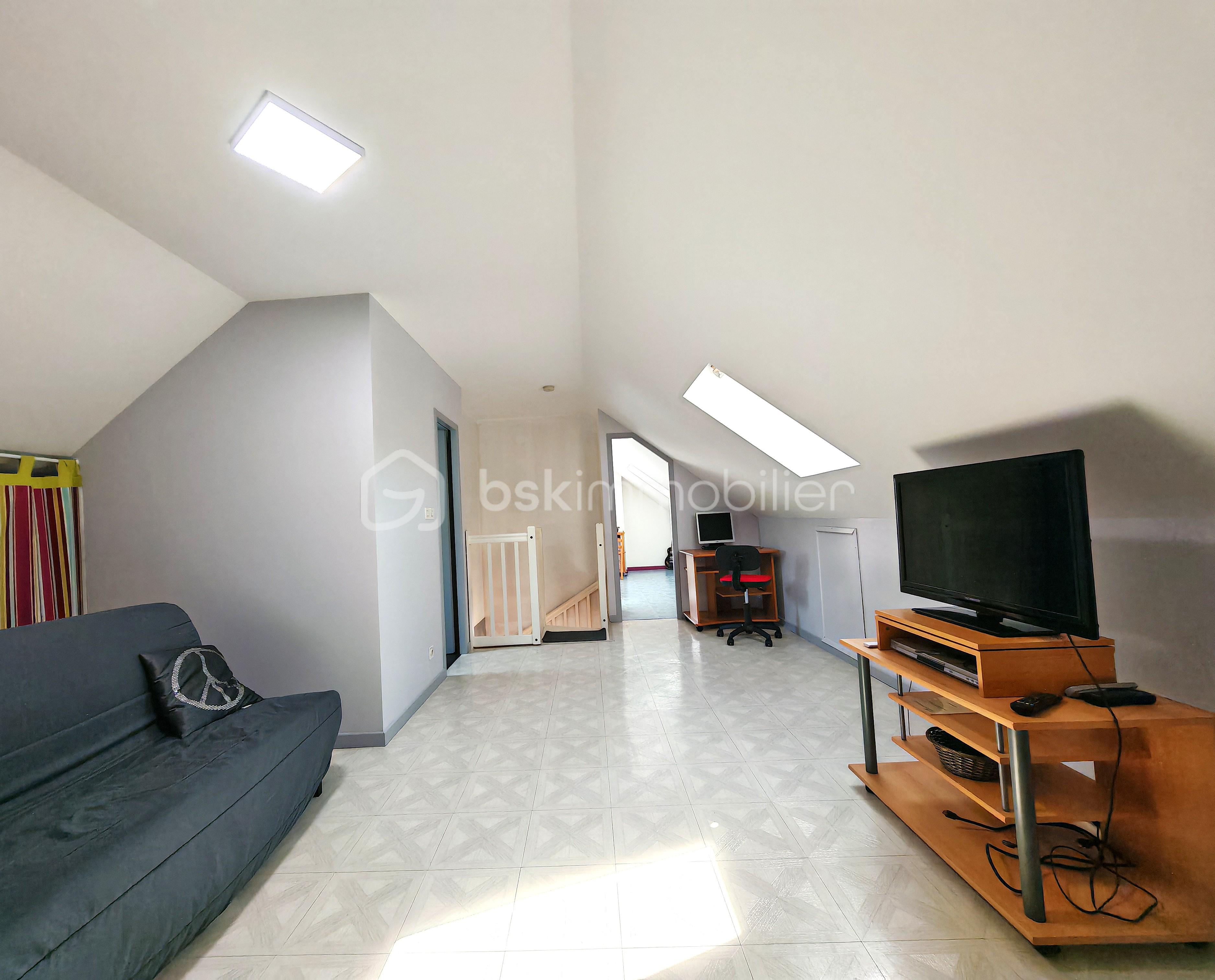 Maison de 166 m² - Espace haut amélioré.jpg