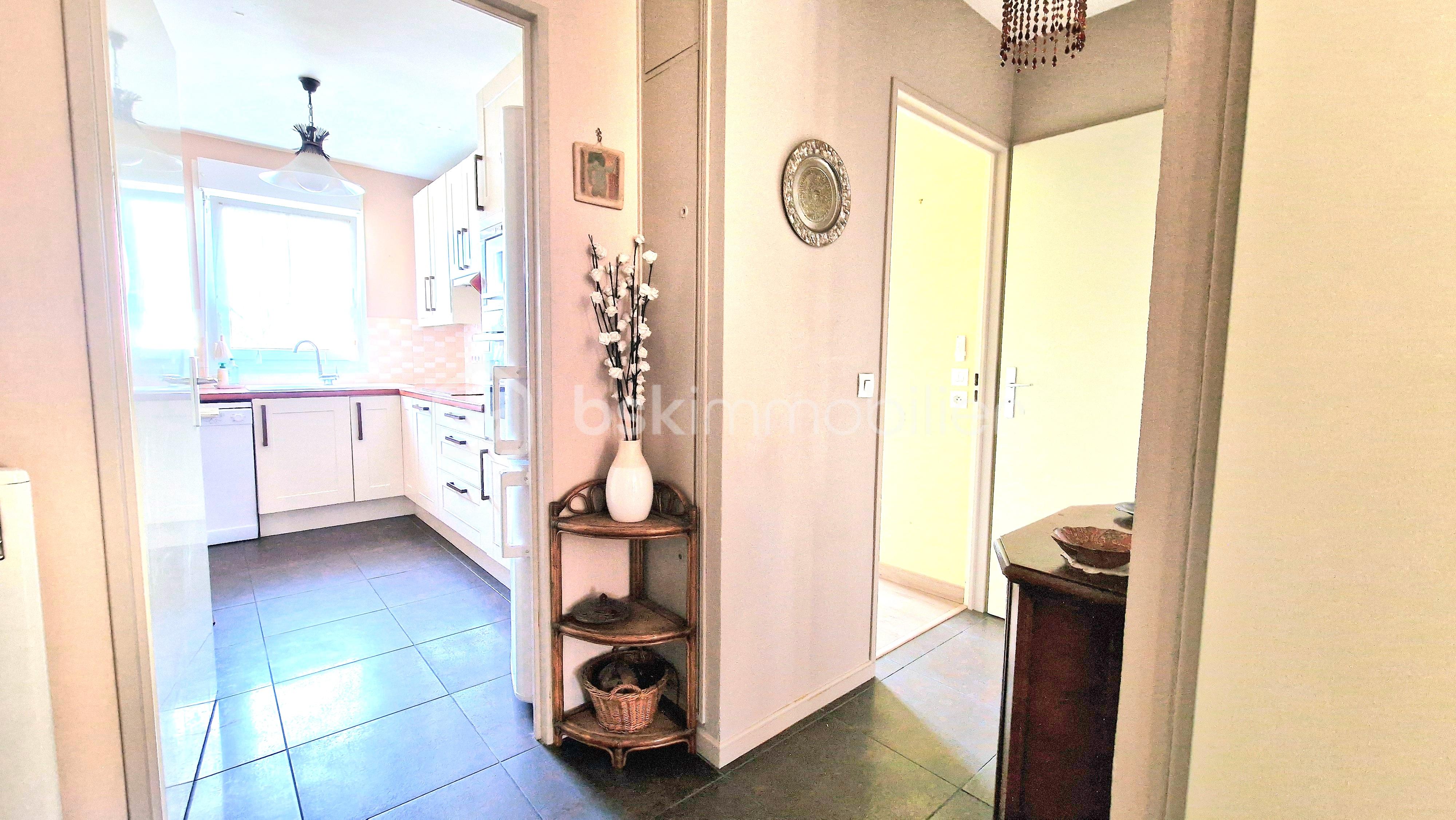 Appartement de 70 m² - couloir.jpg