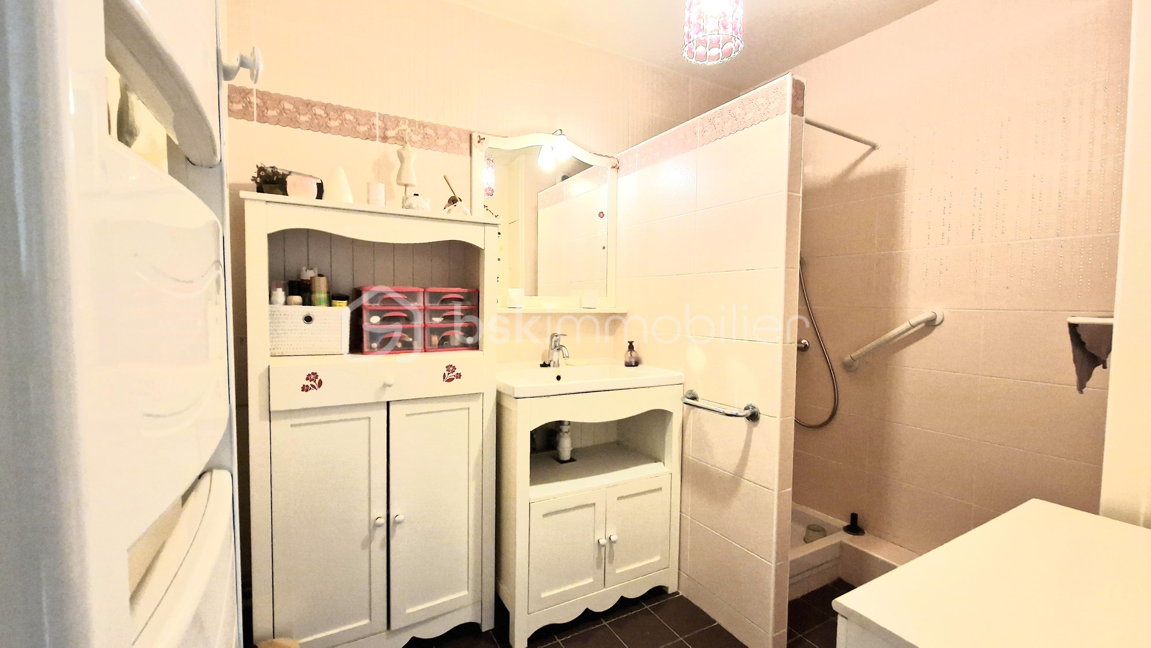 Appartement de 70 m² - sdb 4.jpg