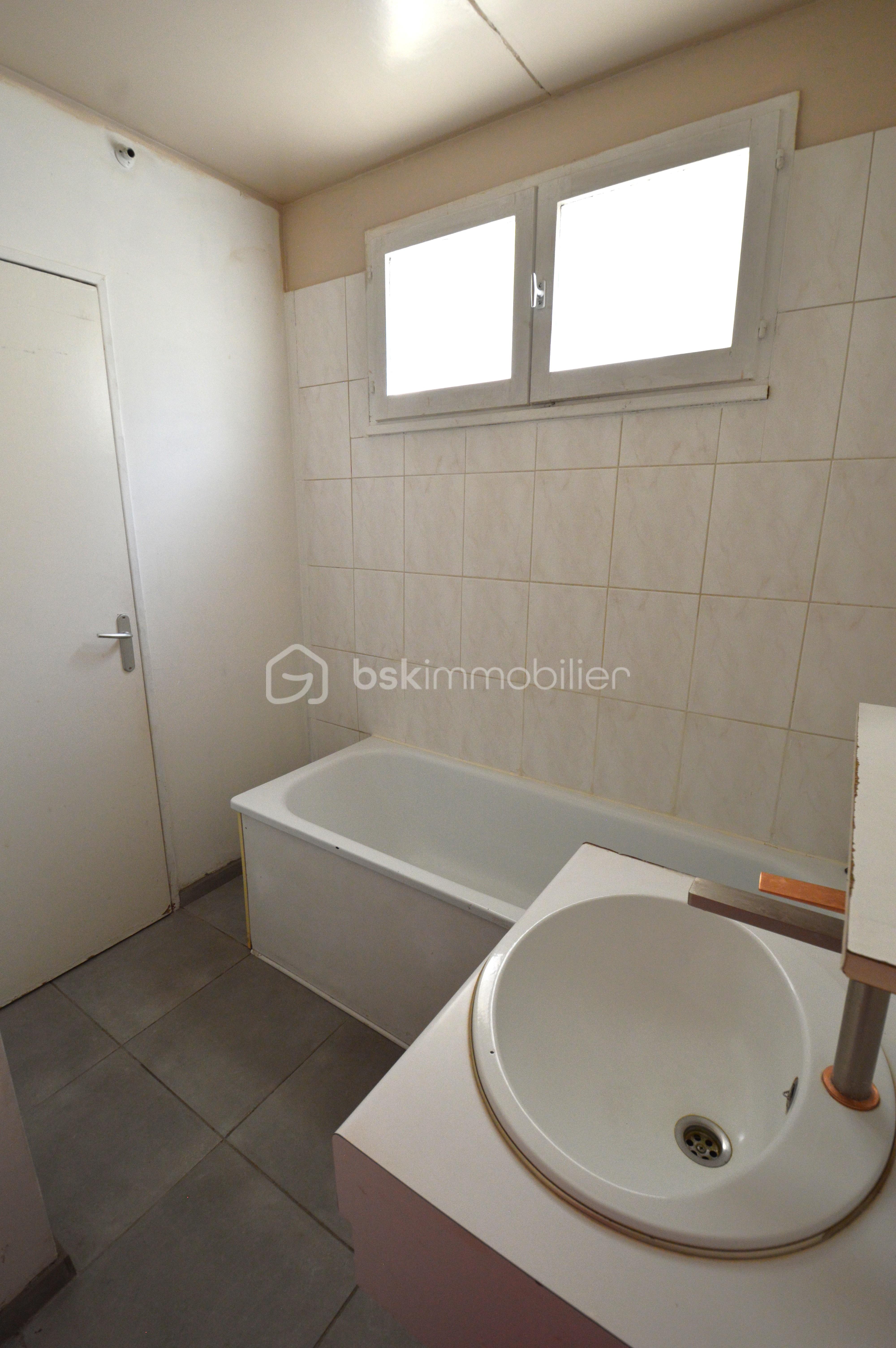 Appartement de 72 m² - sdb.JPG