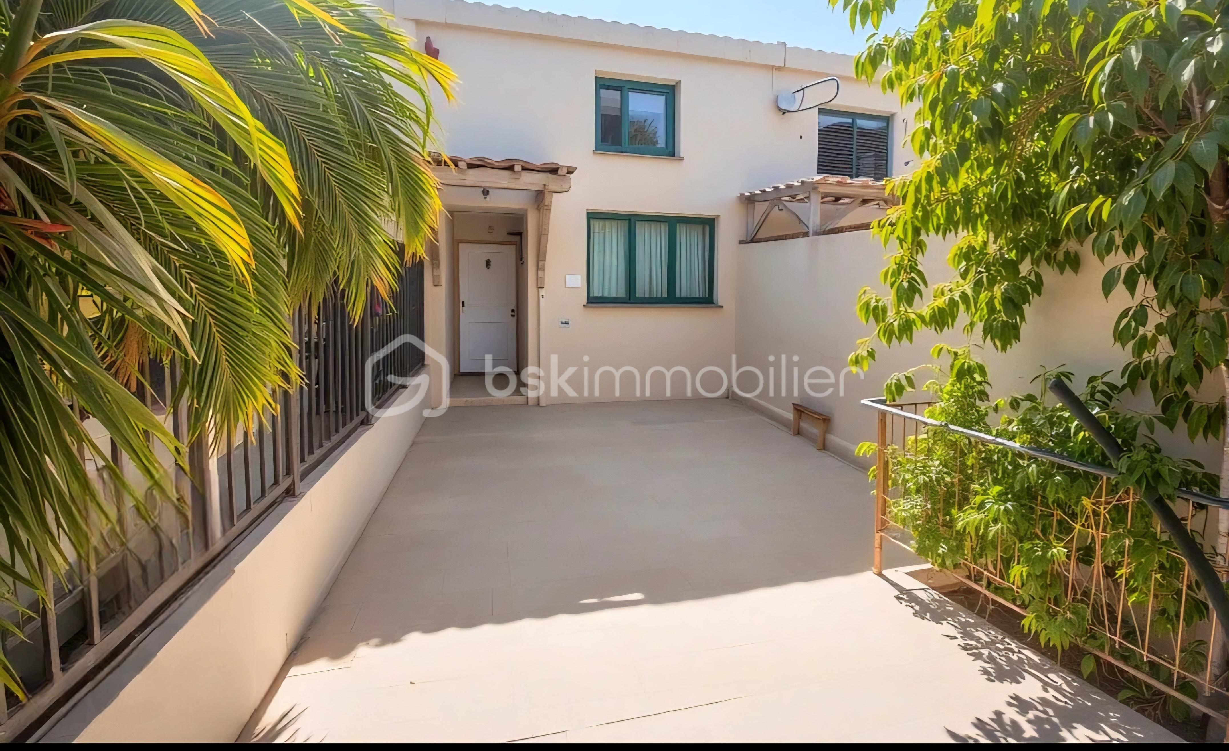 Maison jumelee de 50 m² - Screenshot_20250922_115108_Hoqi.jpg