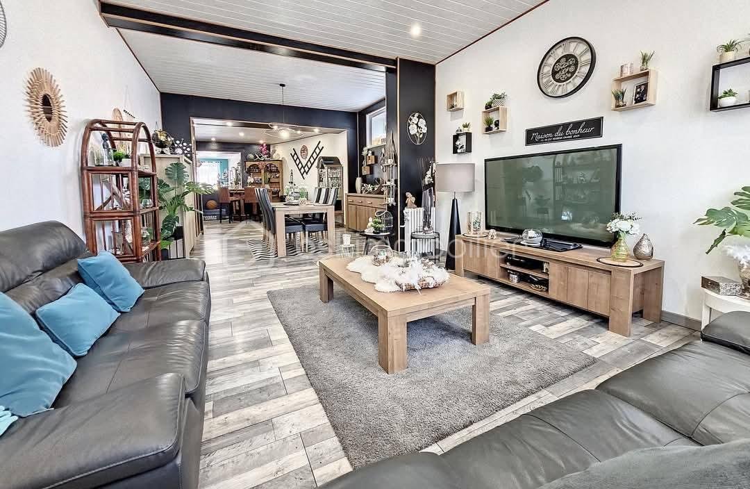 Maison de ville de 215 m² - FB_IMG_1758991948598.jpg