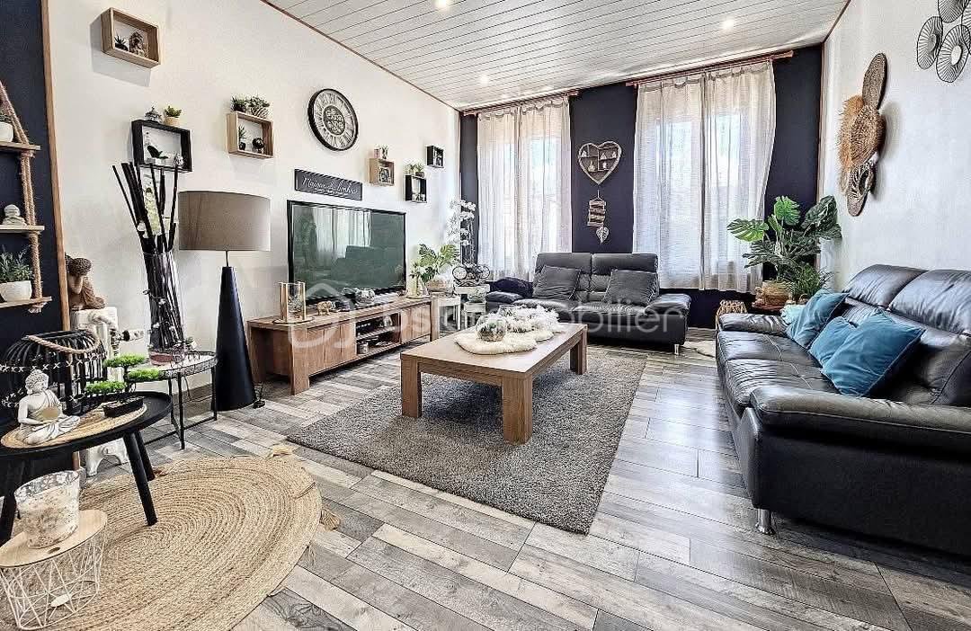 Maison de ville de 215 m² - FB_IMG_1758991937038.jpg