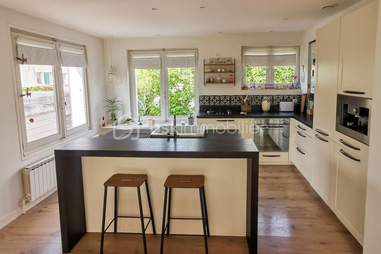 cuisine-appartement-t4-annecy-lac.jpeg