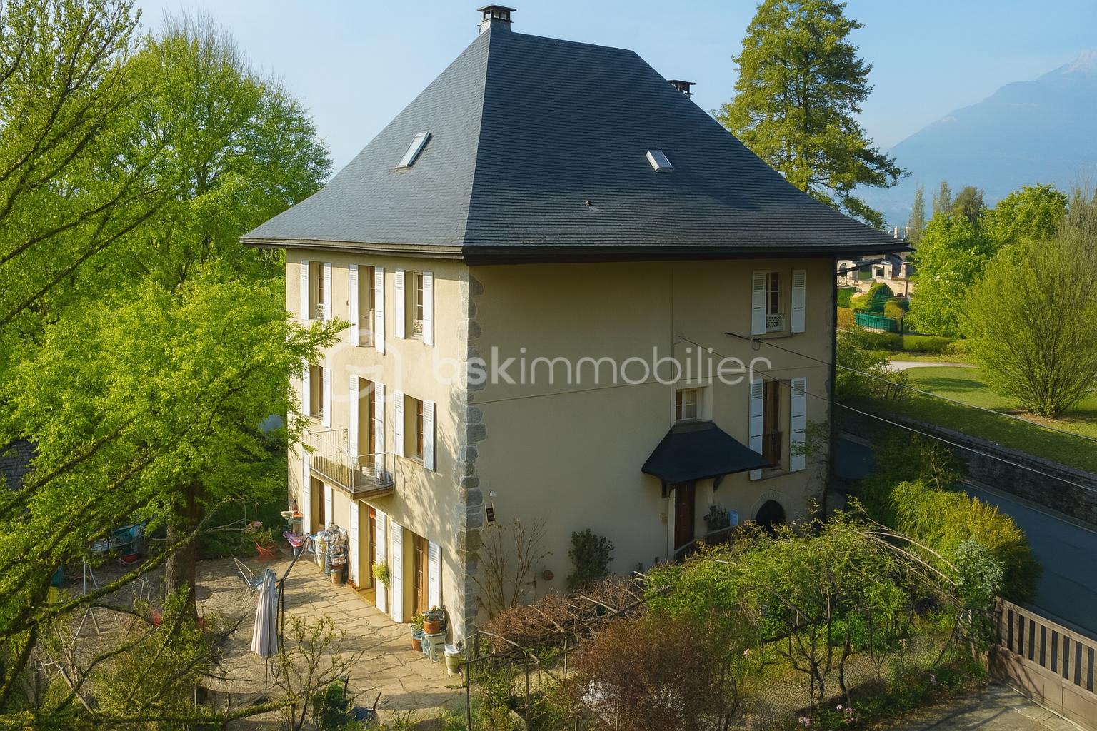 Maison ancienne de 312 m² - ChatGPT Image 9 juil. 2025 à 22_20_35.png