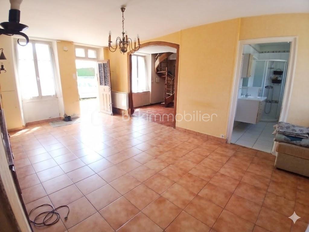 salon without sofa.jpg