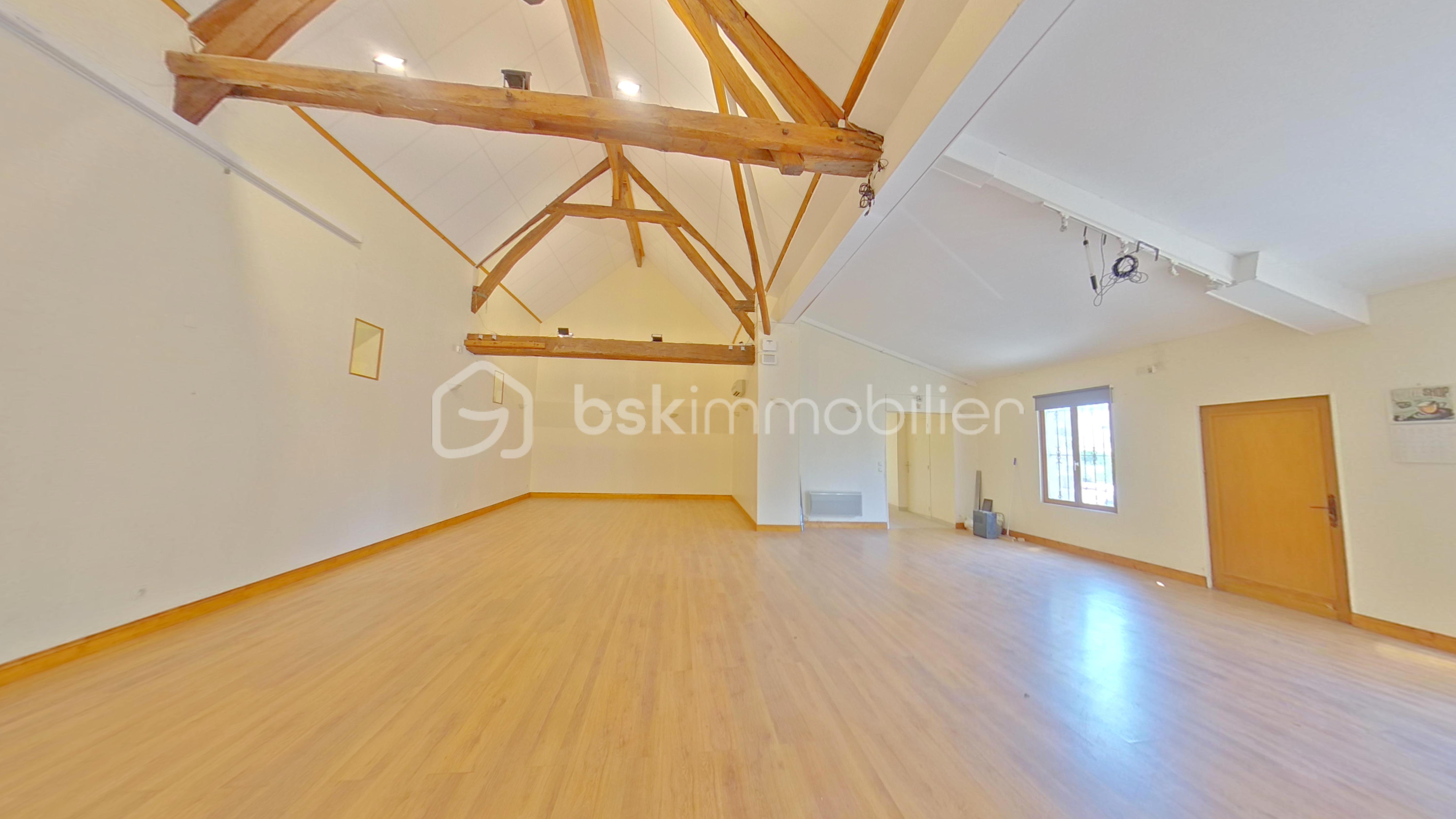 Immeuble mixte de 220 m² - screenshot_1352_1753426847.jpg