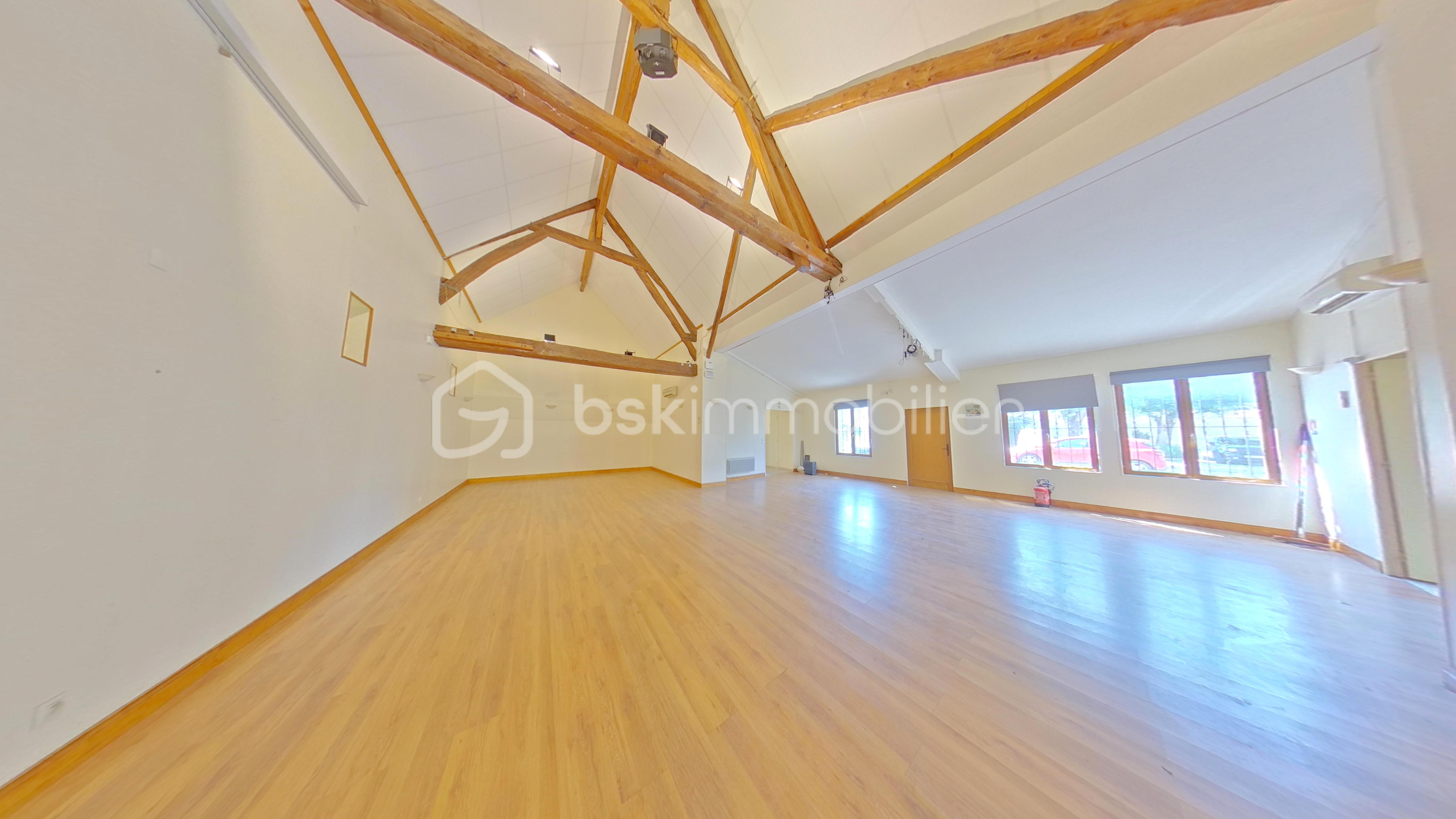 Immeuble mixte de 220 m² - screenshot_1352_1753426817.jpg