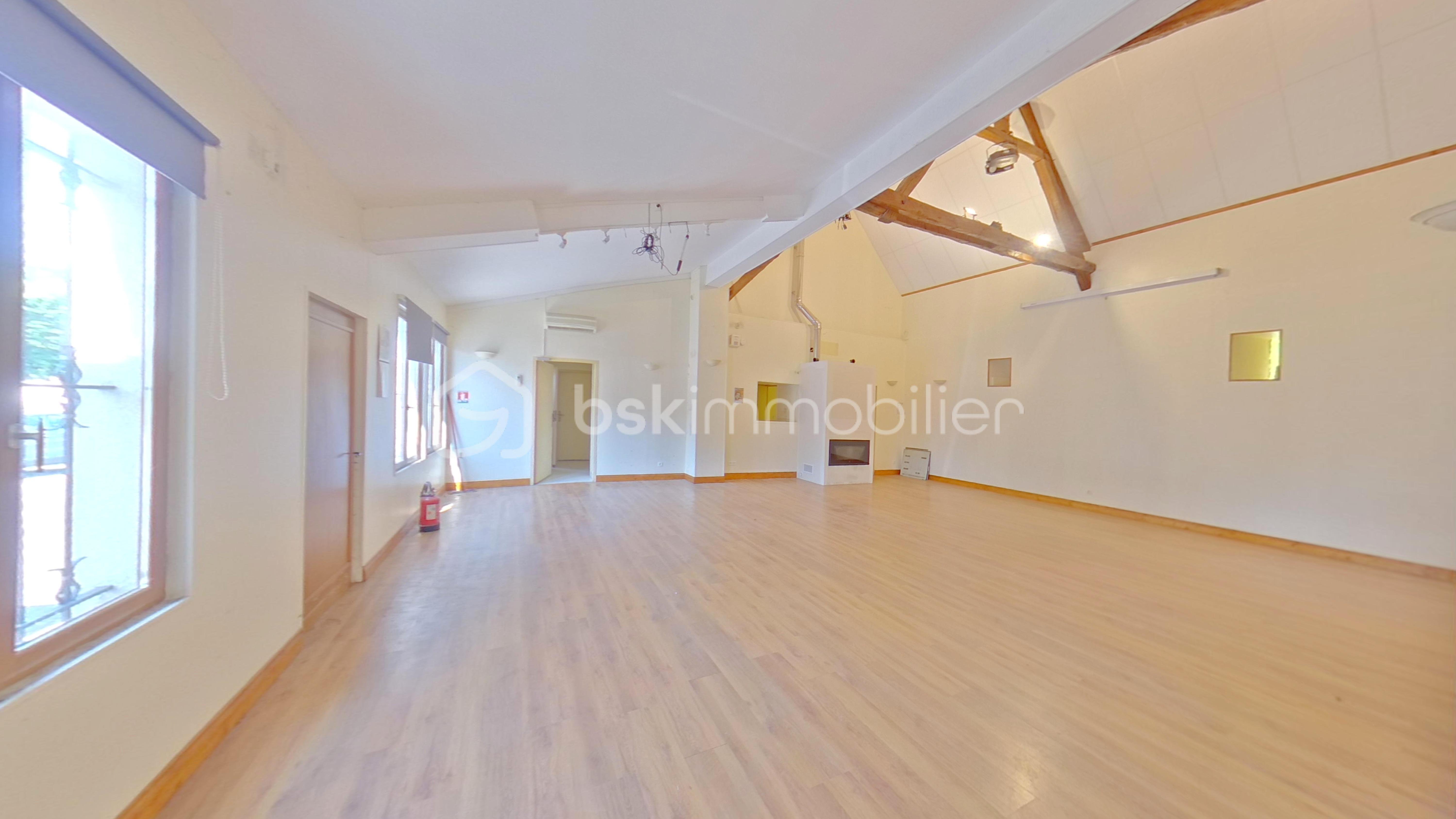 Immeuble mixte de 220 m² - screenshot_1352_1753427247.jpg