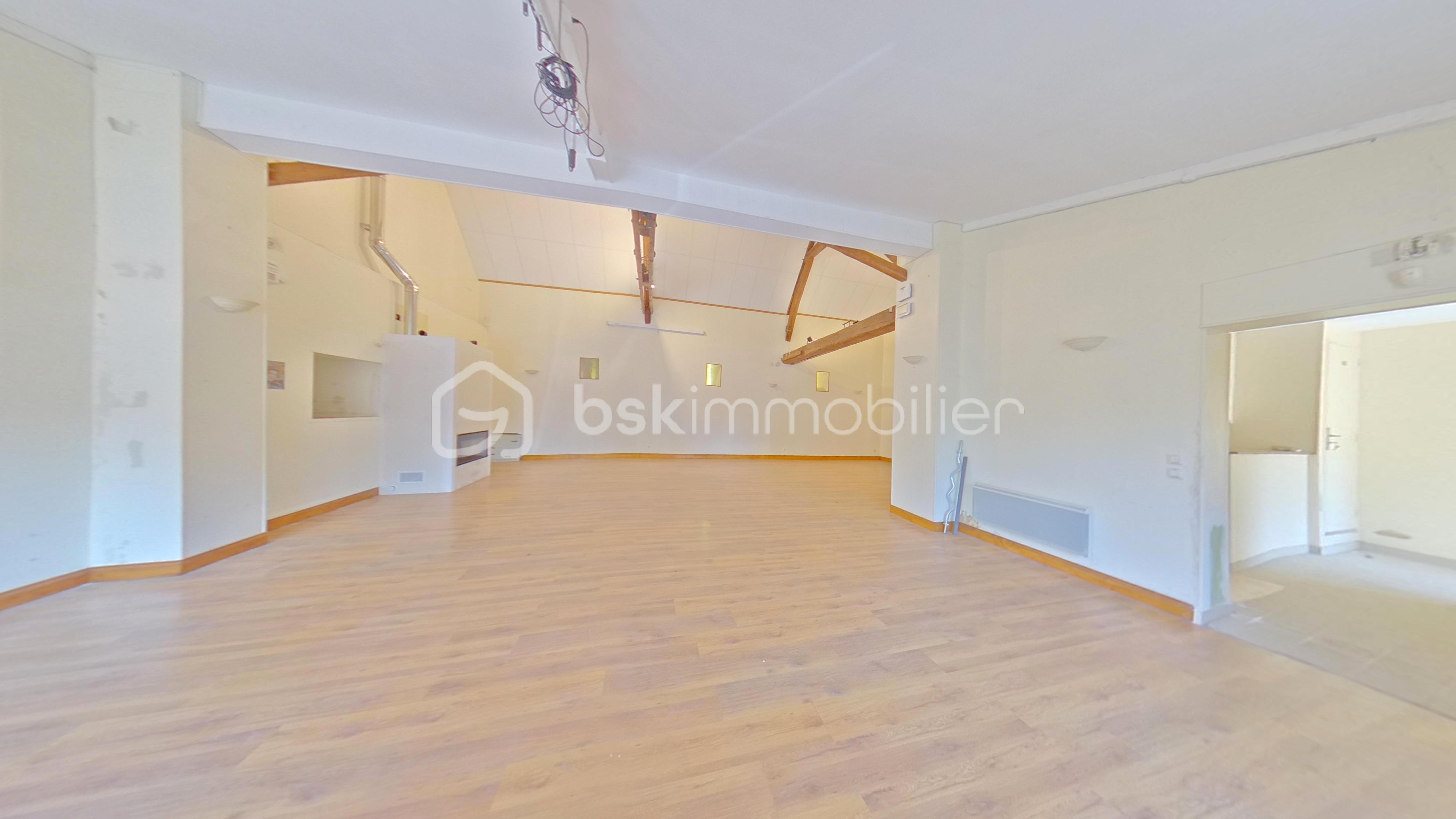 Immeuble mixte de 220 m² - screenshot_1352_1753427160.jpg