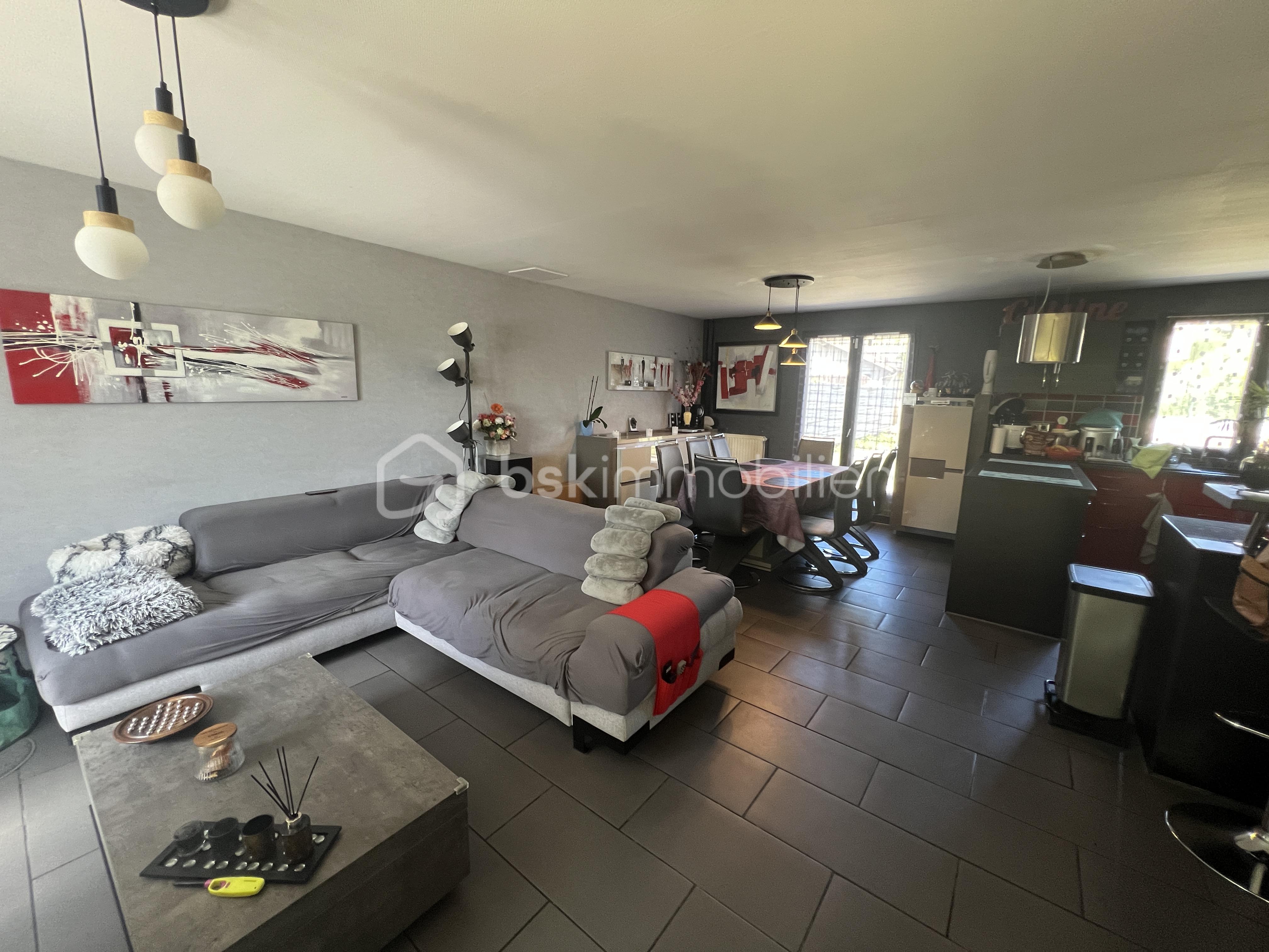 NICOLAS VAN DE WALLE BSKIMMOBILIER MAISON ISSOU Mr et Mme BILLA C.JPG