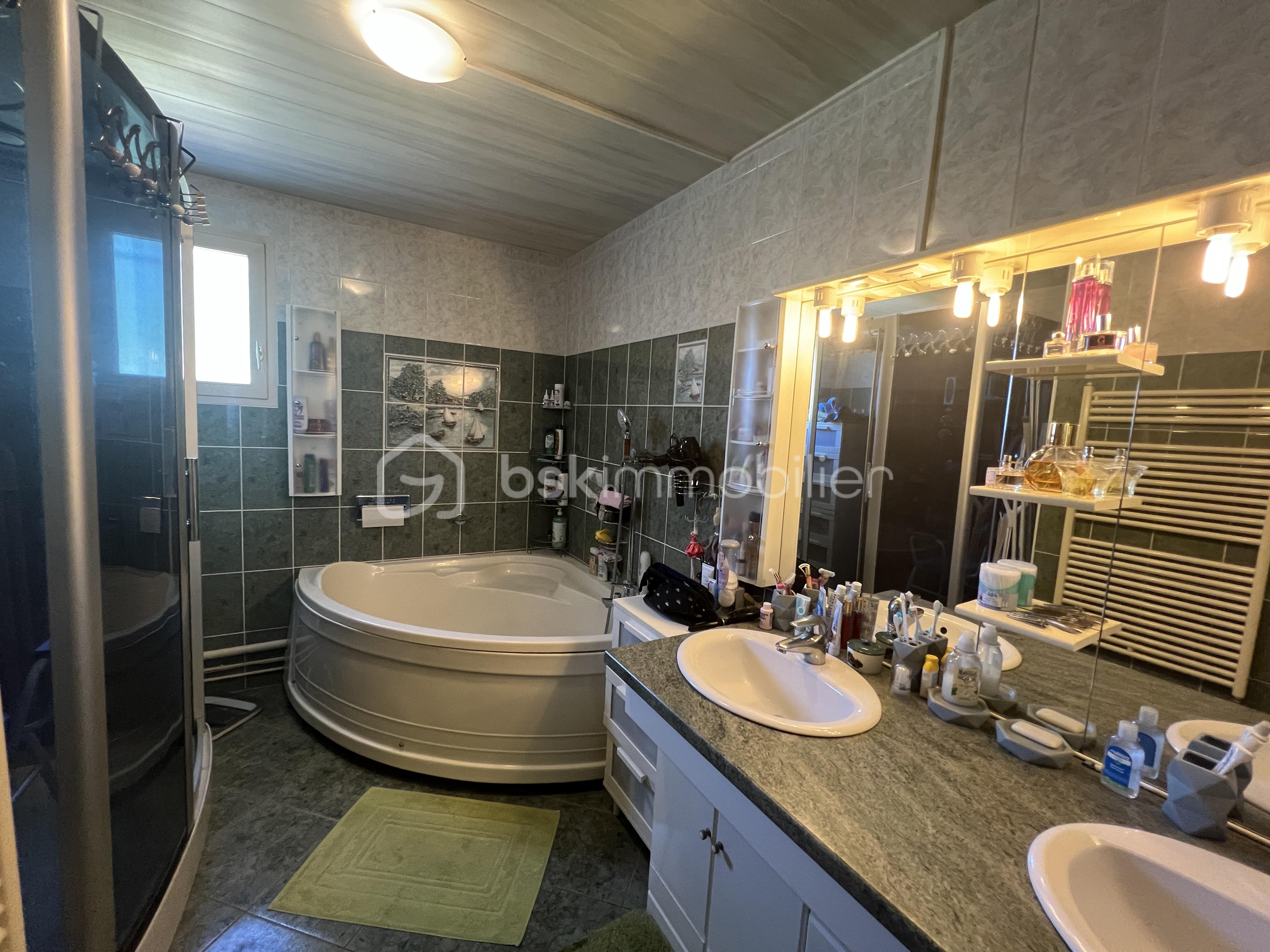 NICOLAS VAN DE WALLE BSKIMMOBILIER MAISON ISSOU Mr et Mme BILLA 7.JPG