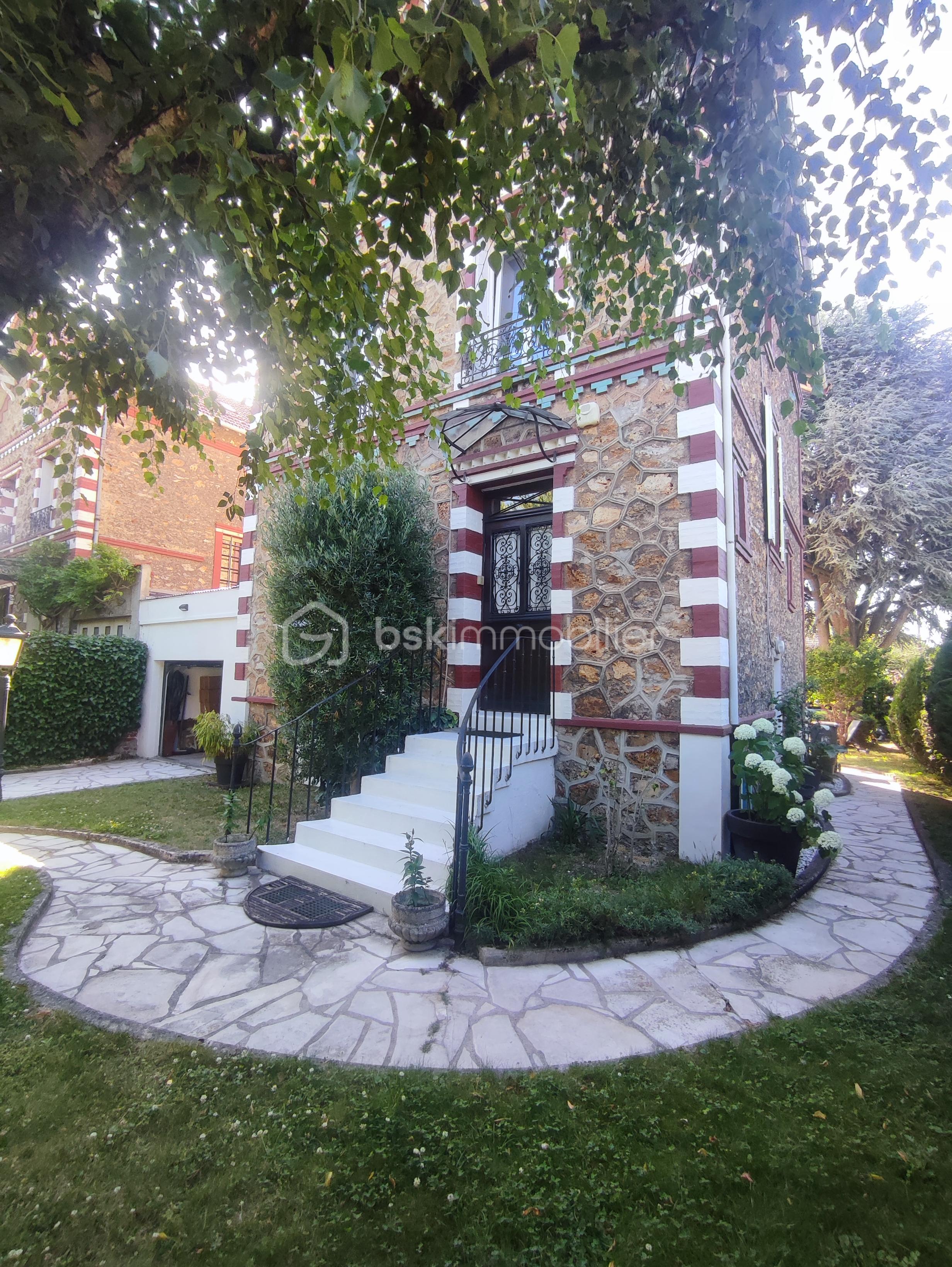 Maison 8 pièces 180 m² · à Villemomble · 180 m² · 524 000 €