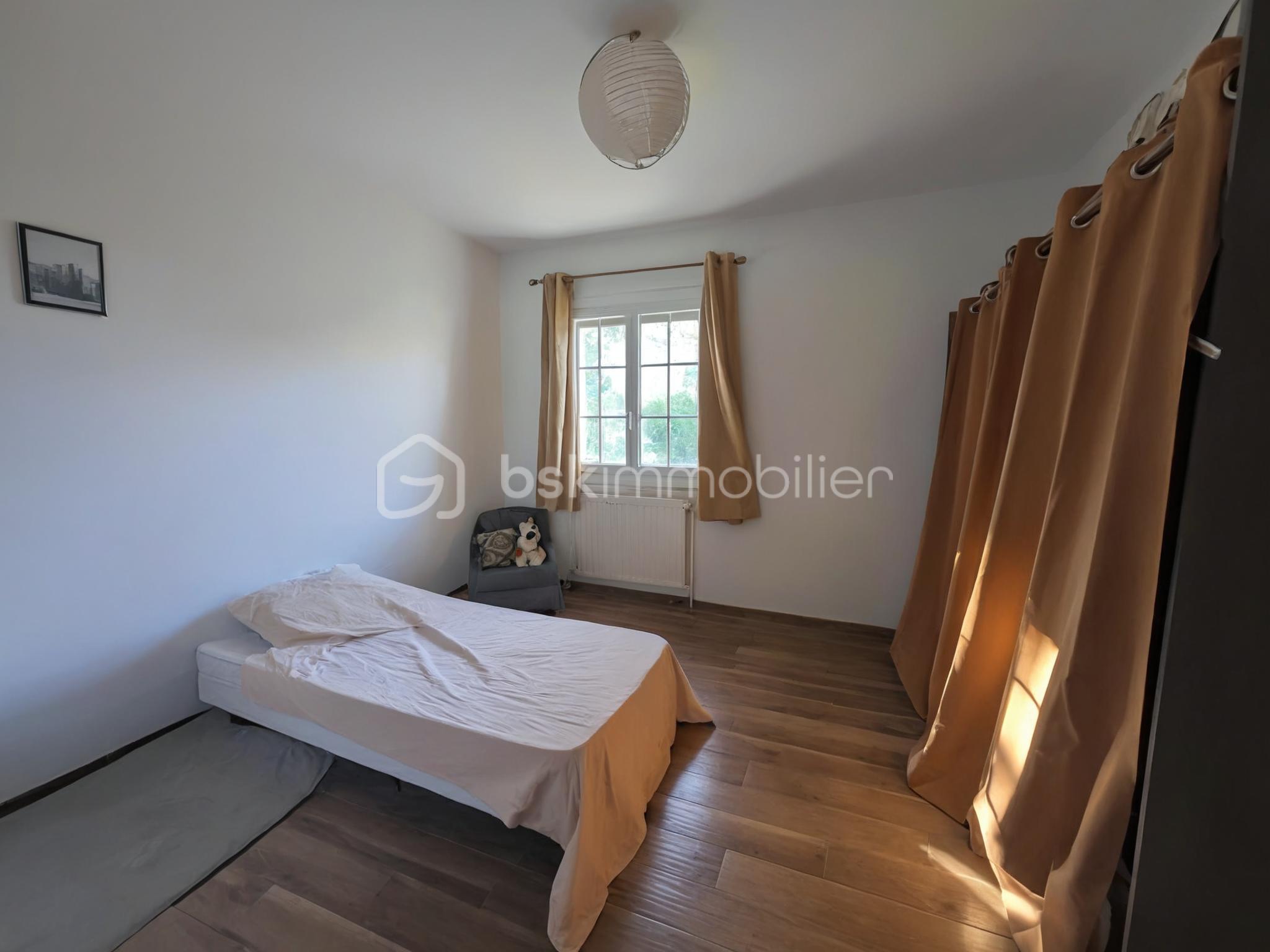 Maison de 167 m² - 8 Chambre 2.jpg