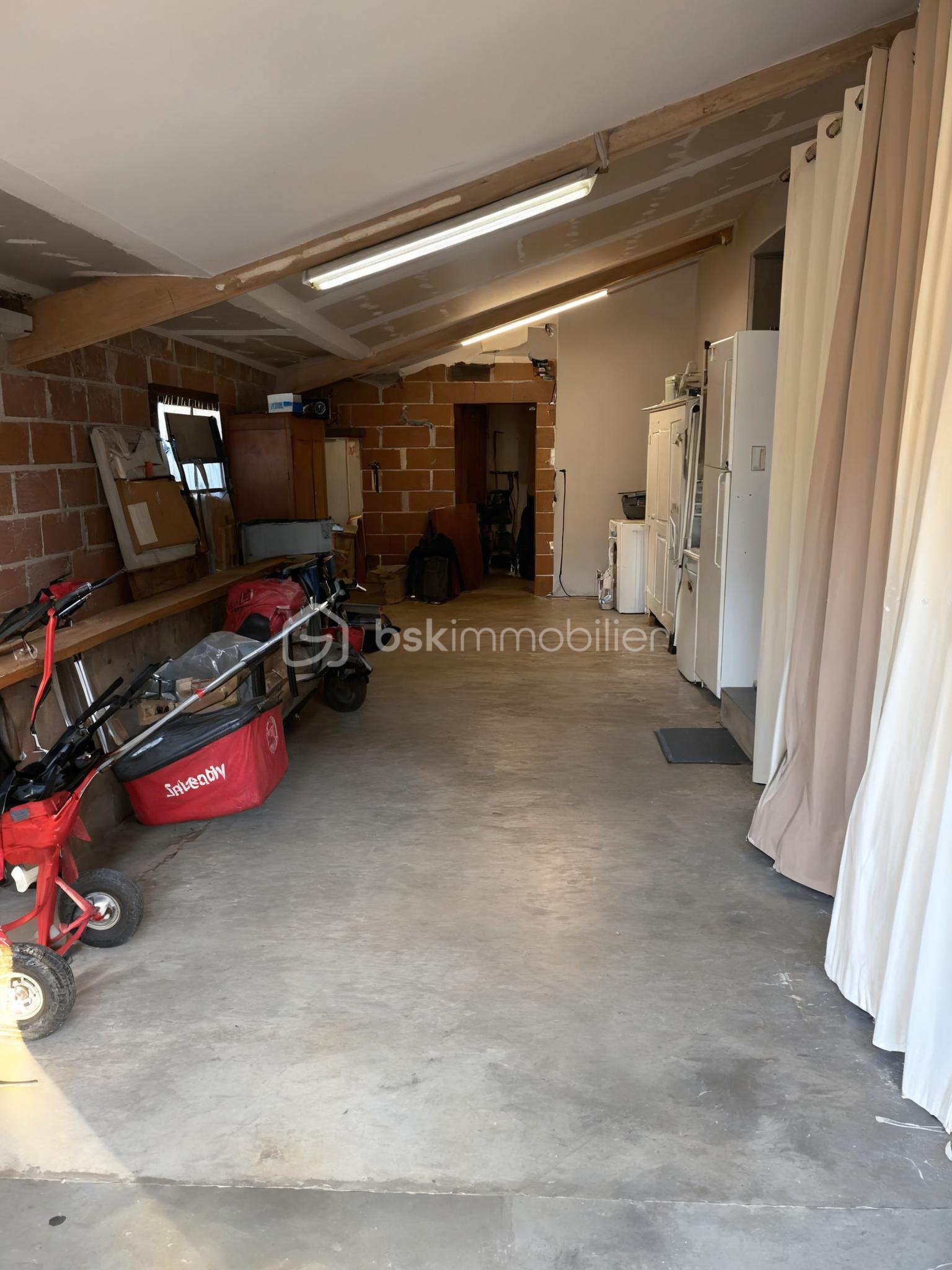Maison de 167 m² - 10 Garage.jpg