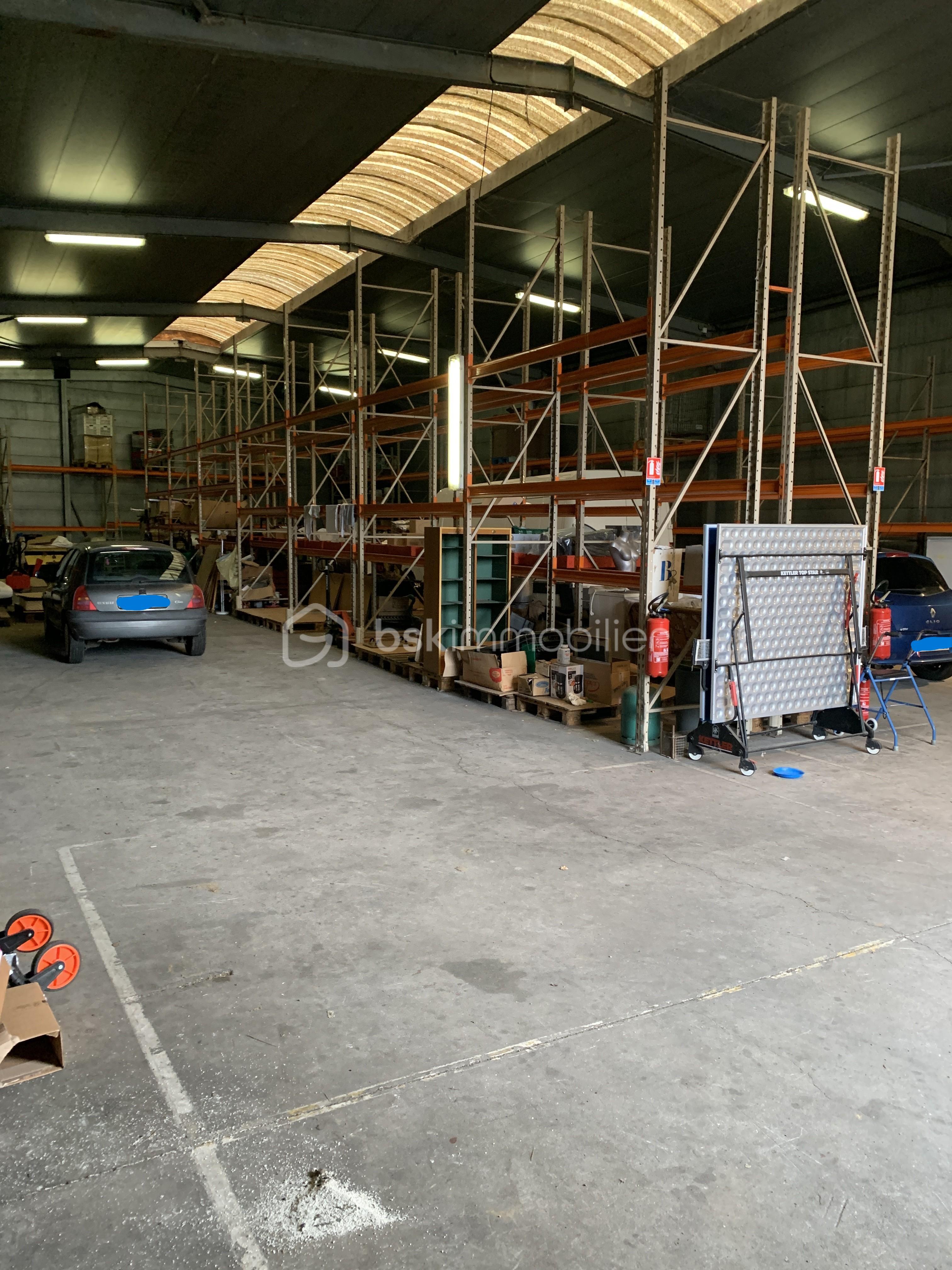 Local commercial de 500 m² - hangar modif1.jpeg