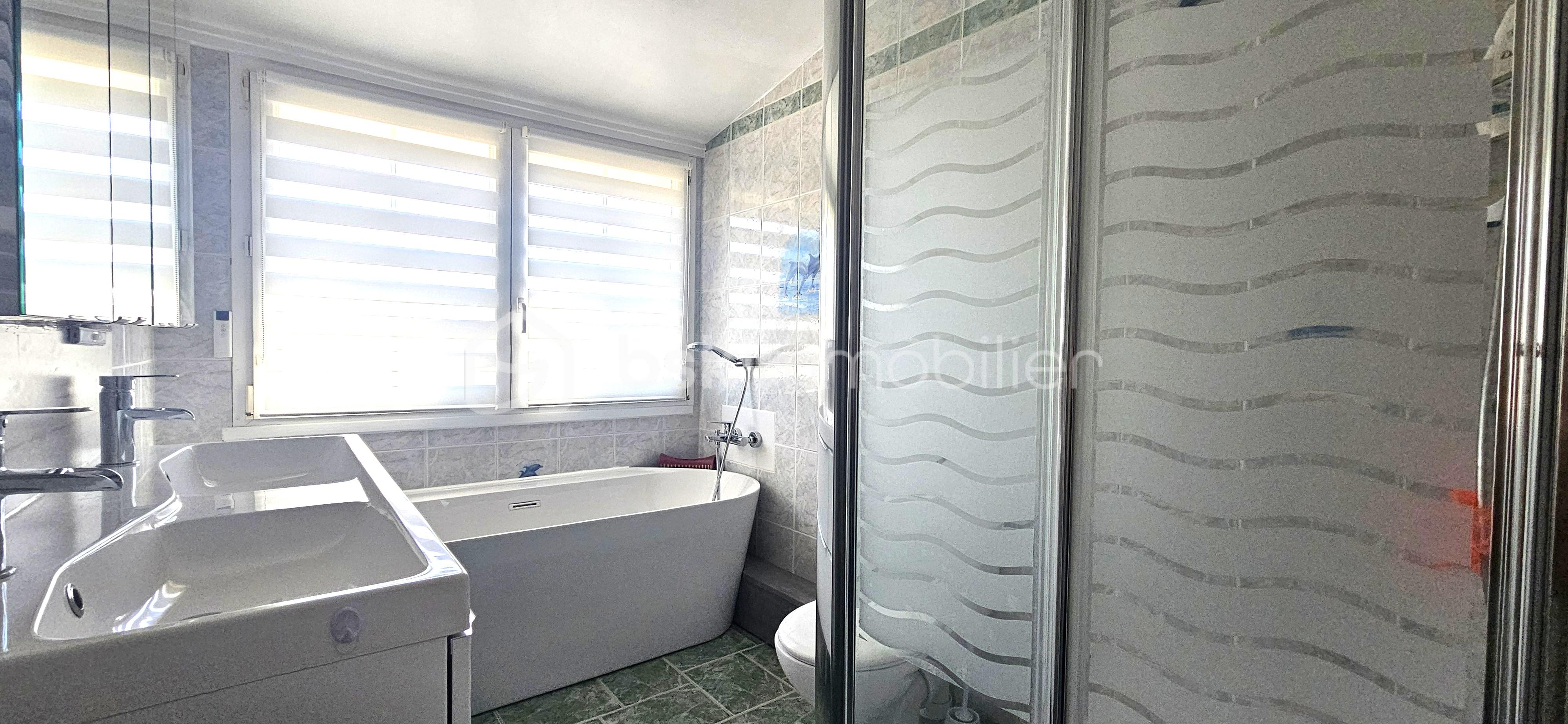Maison de 102 m² - SDB.jpg