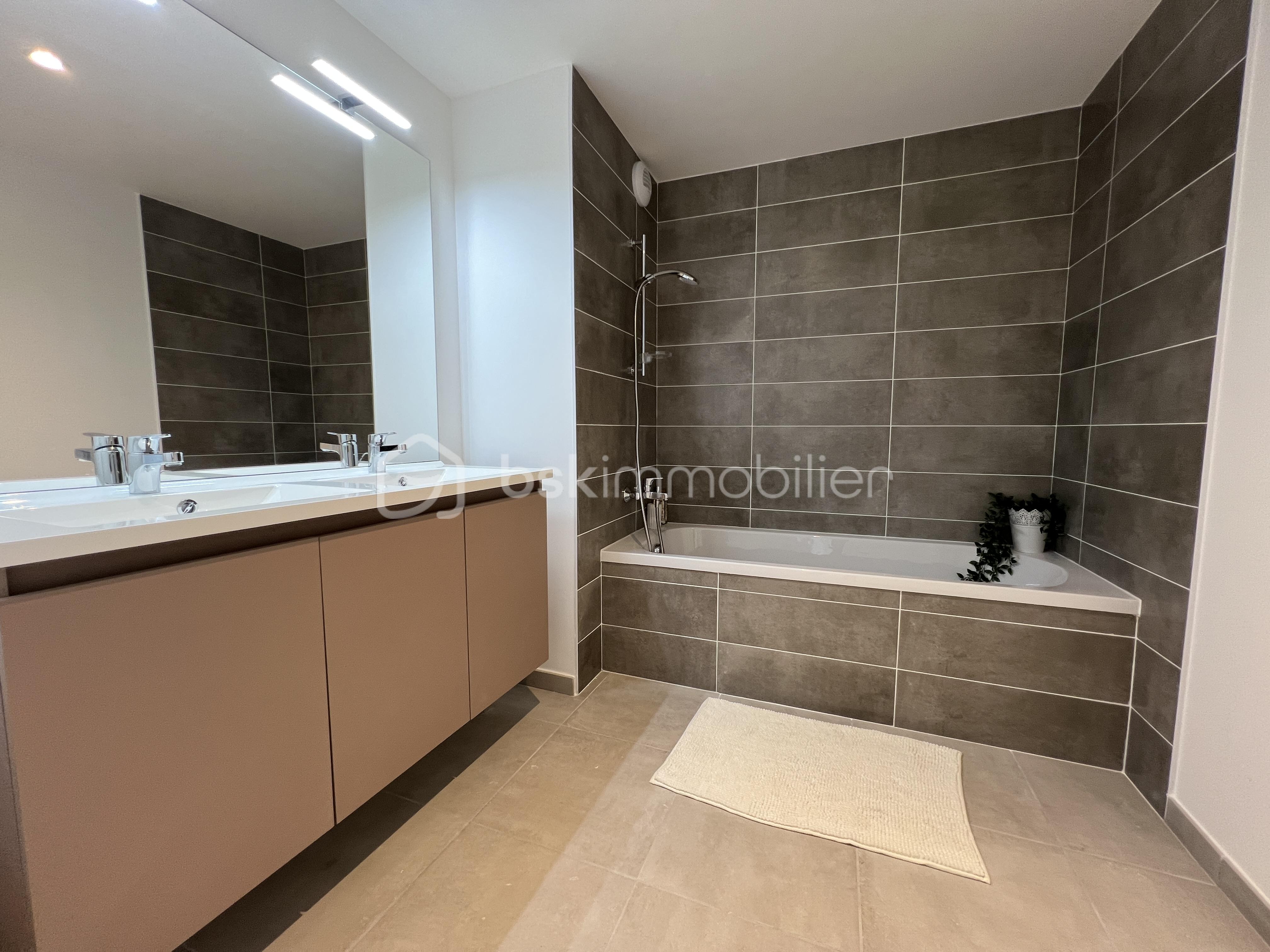 Appartement de 83,98 m² - sdb.corinne.fischer.crepieux.jpg