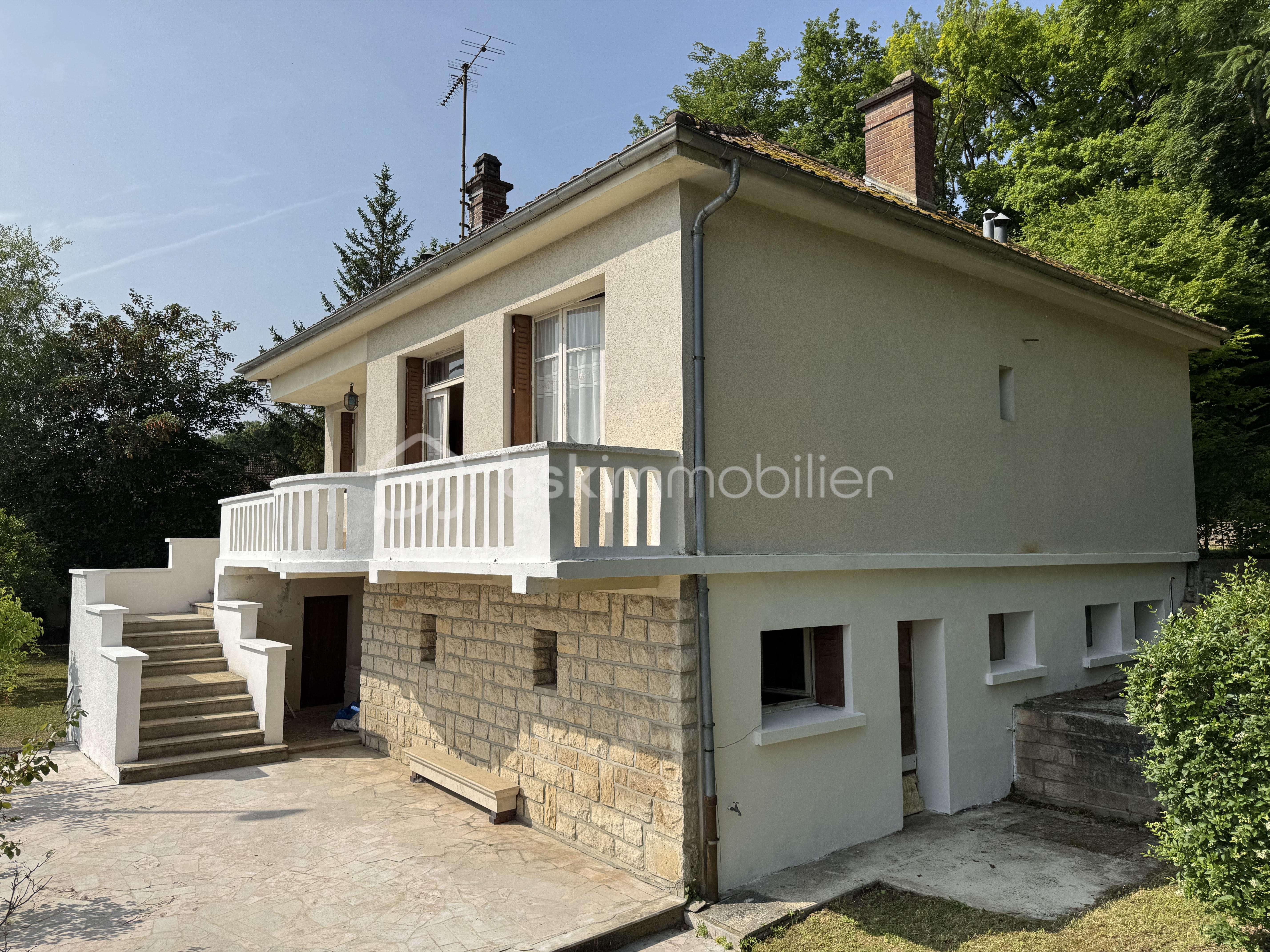 Maison 4 pièces 246 m² · à Bar-sur-Seine · 246 m² · 105 000 €