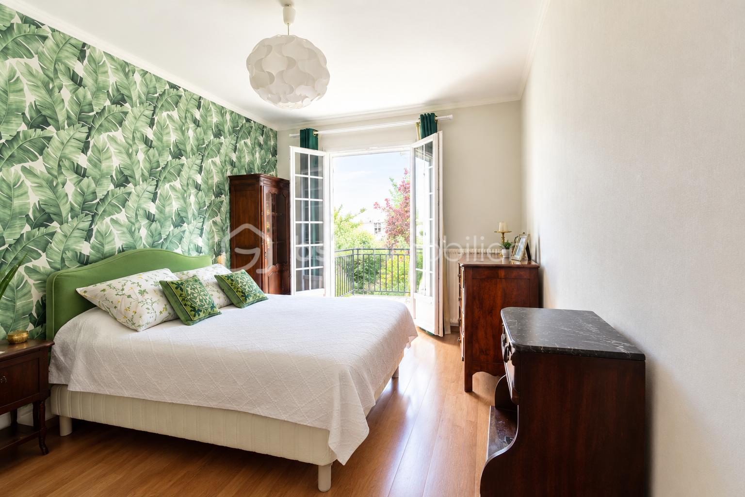 Chambre lumineuse aux accents botaniques.png