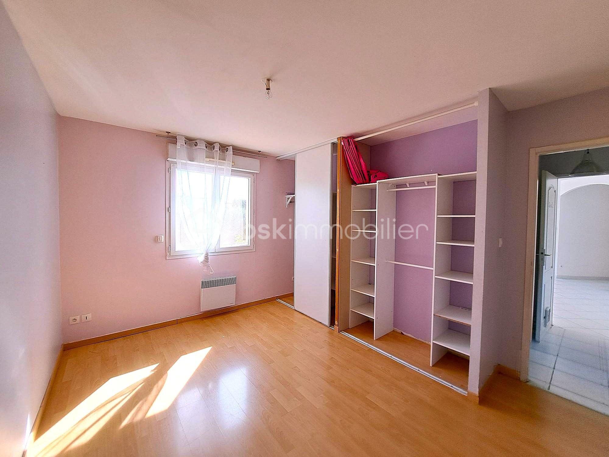 chambre rose la tour du crieu .jpg