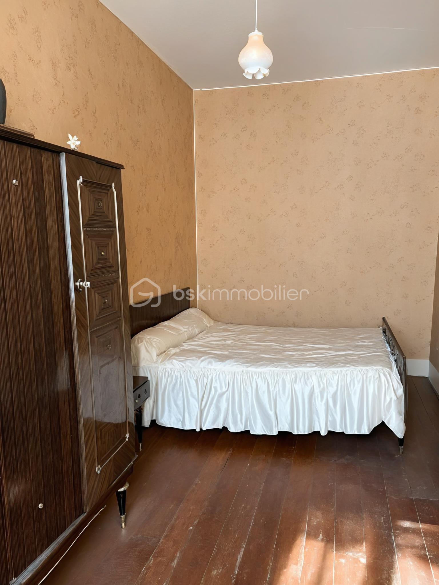 Maison de 207 m² - chambre 3.jpg