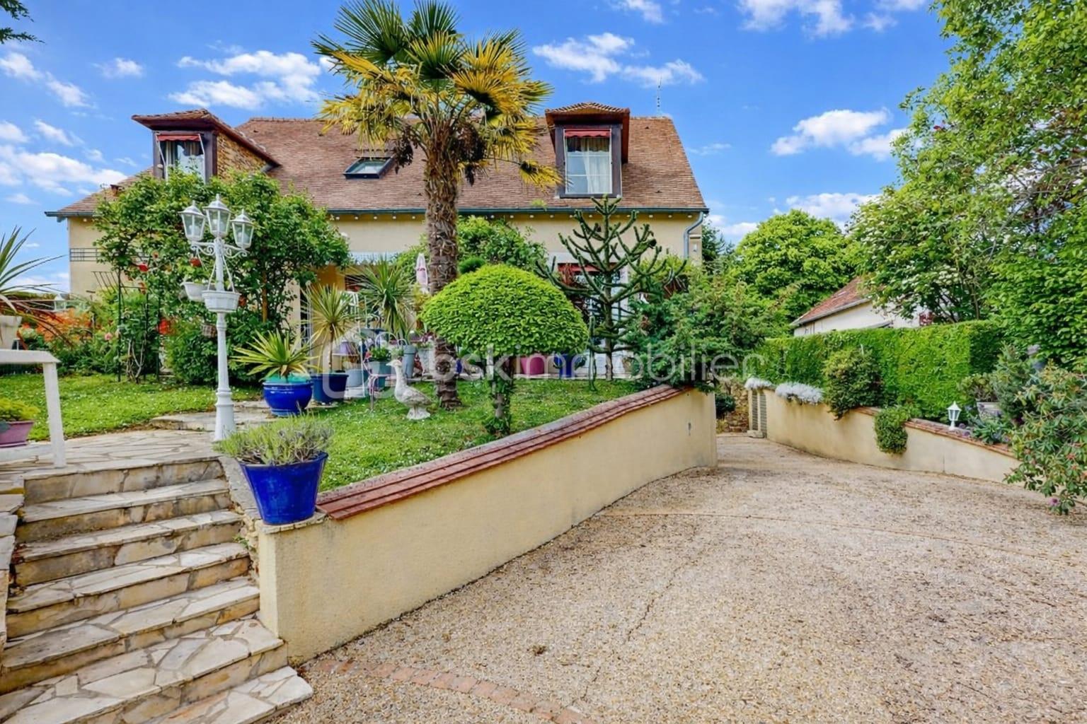 MAISON EXTERIEUR.jpeg