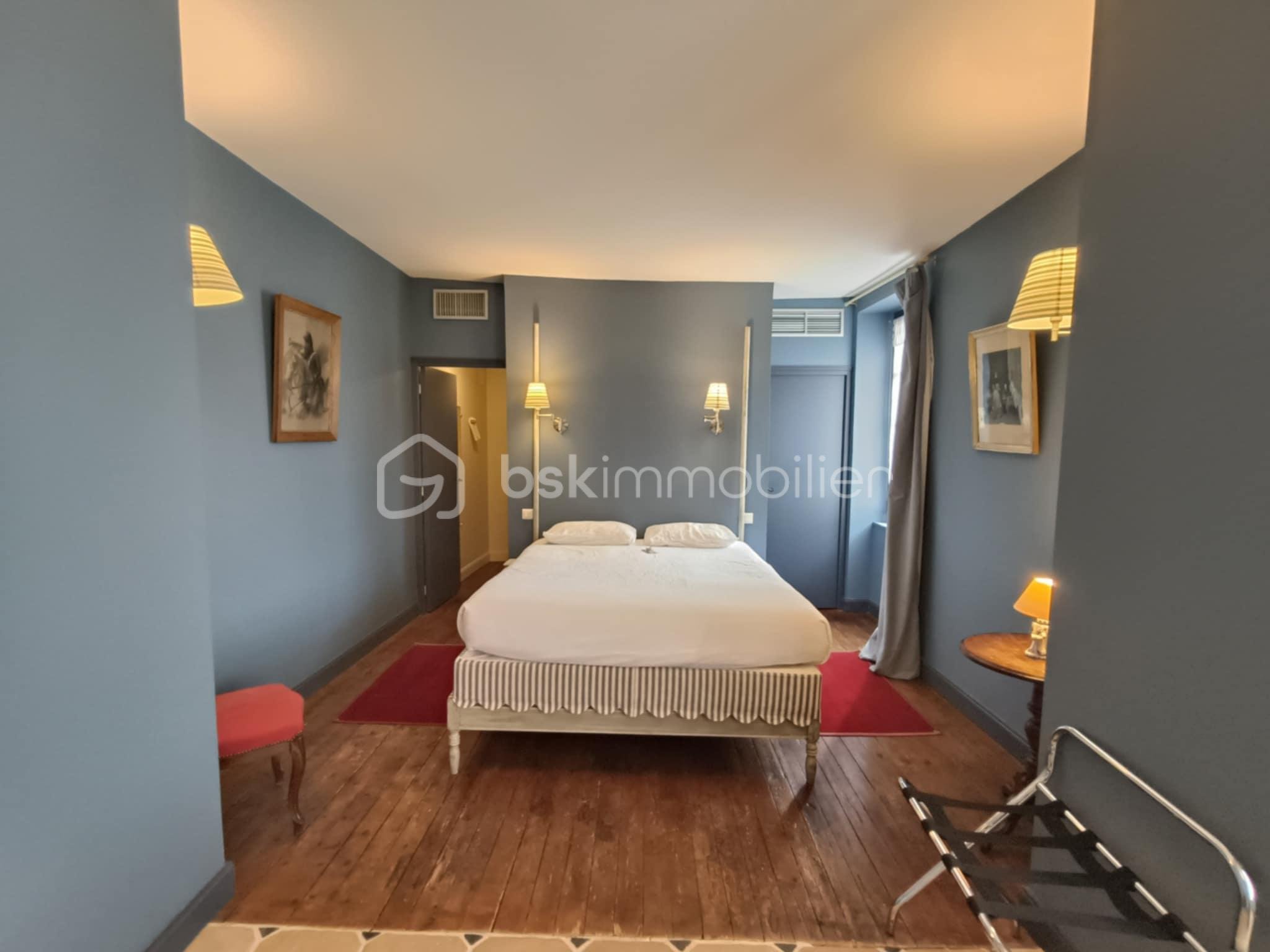 Local commercial de 779 m² - 06f5bc8c-38b4-48a5-8432-733ff1dec9a3.jpg
