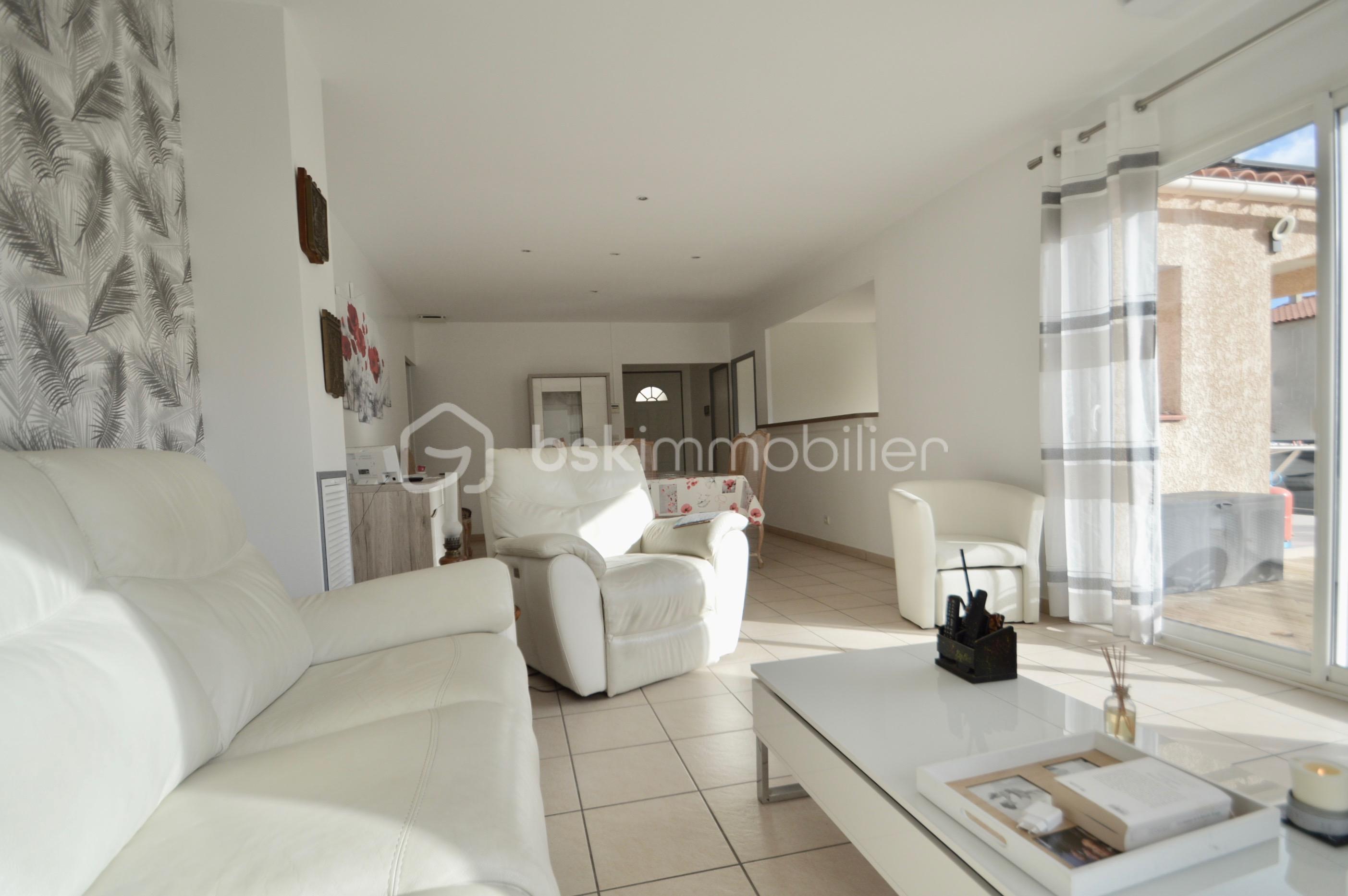 Villa de 83 m² - SALON LUMINEUX 4 - 1.jpg