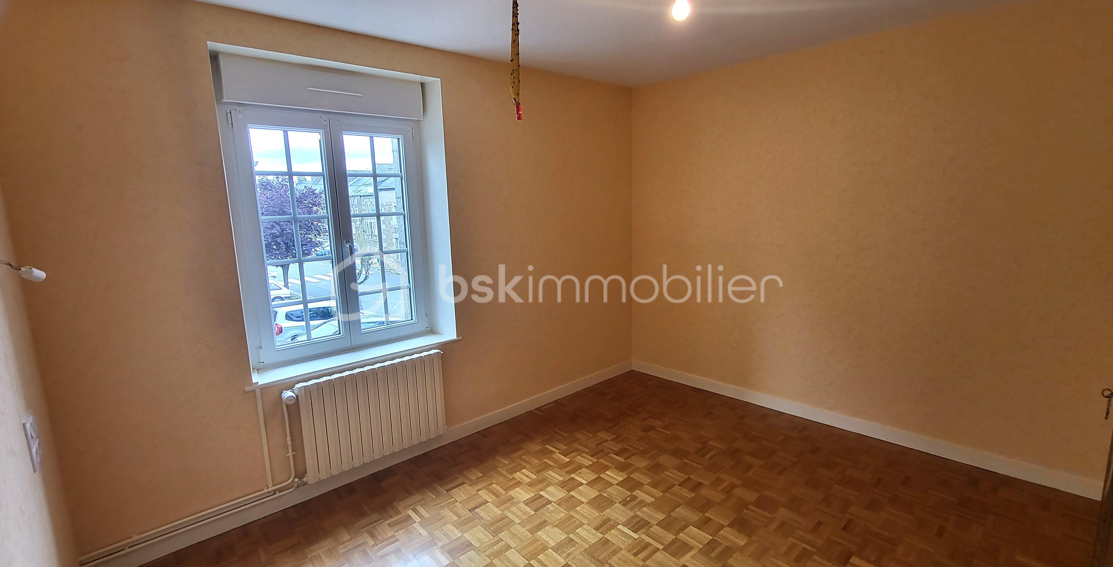 Maison de village de 92 m² - G rue froide chambre 1 etage .jpg