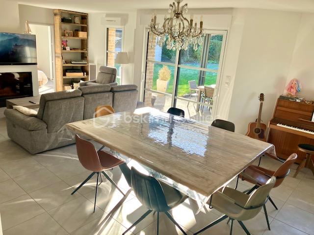 Maison de 199 m² - mieze séjour de la cuisine.jpg