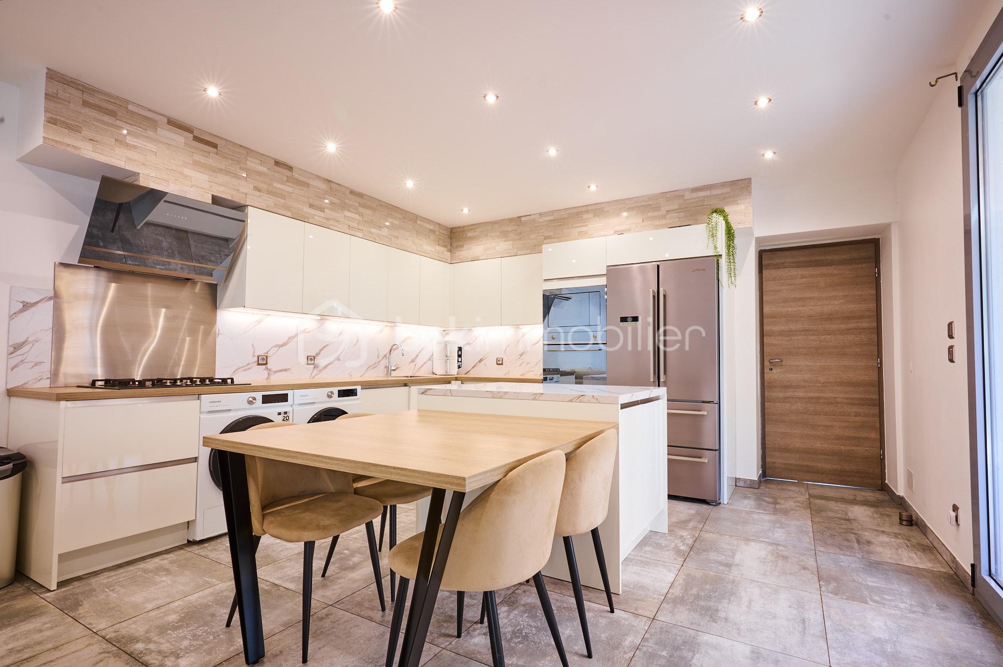 Appartement de 86 m² - cuisine bas villa.jpg