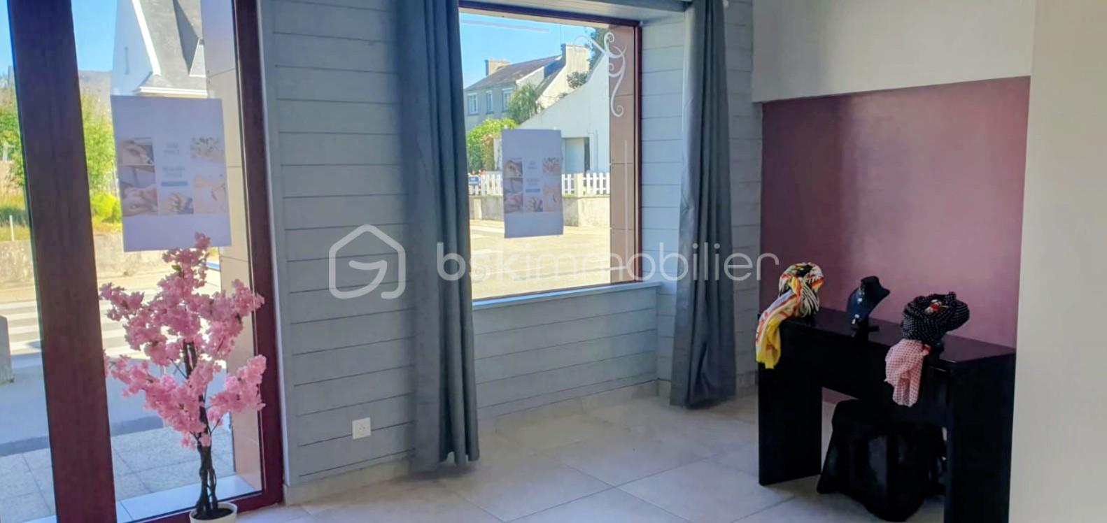 Local d activites de 84 m² - IMG_20250919_222420~2.jpg