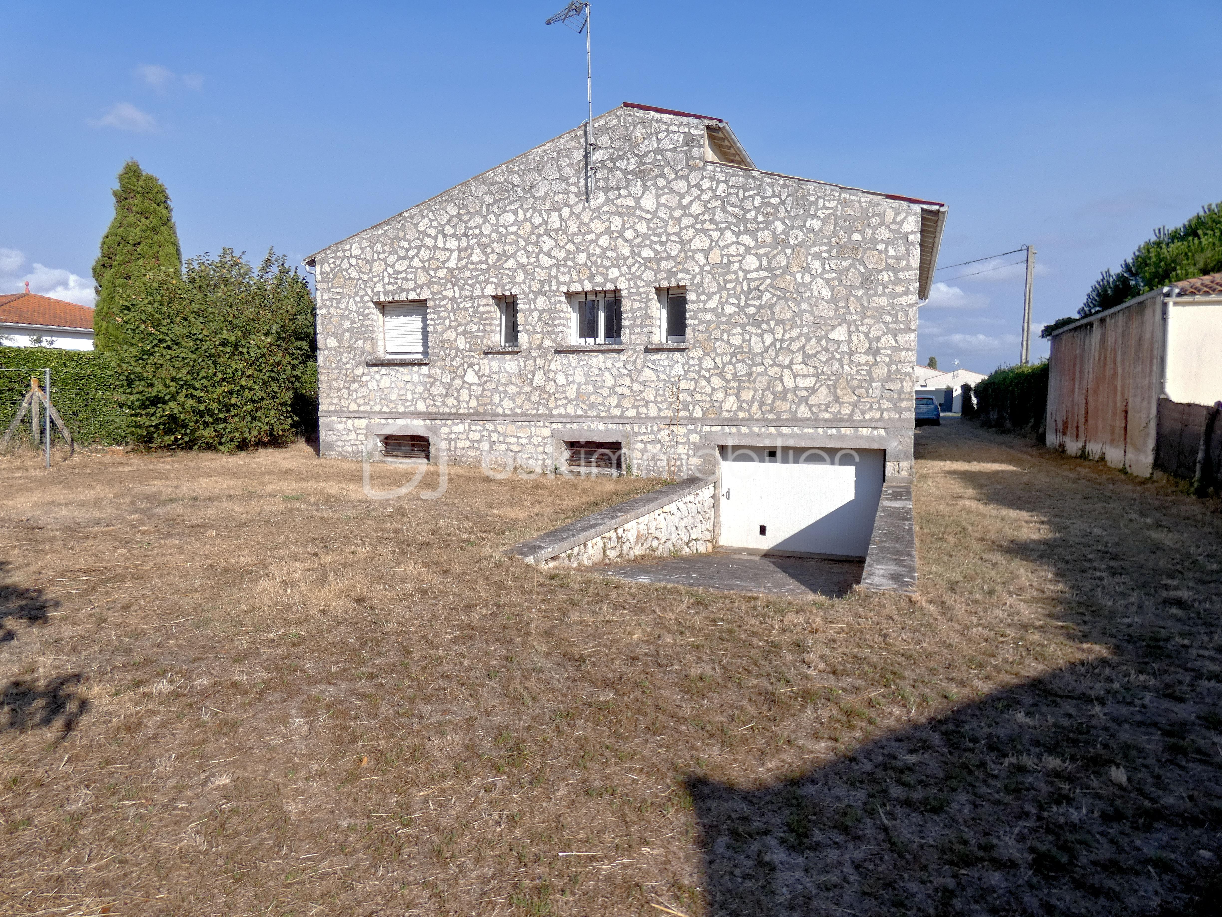 Maison de 93 m² - plain pied oleron racinet immobilier marennes 240000 (3).jpg