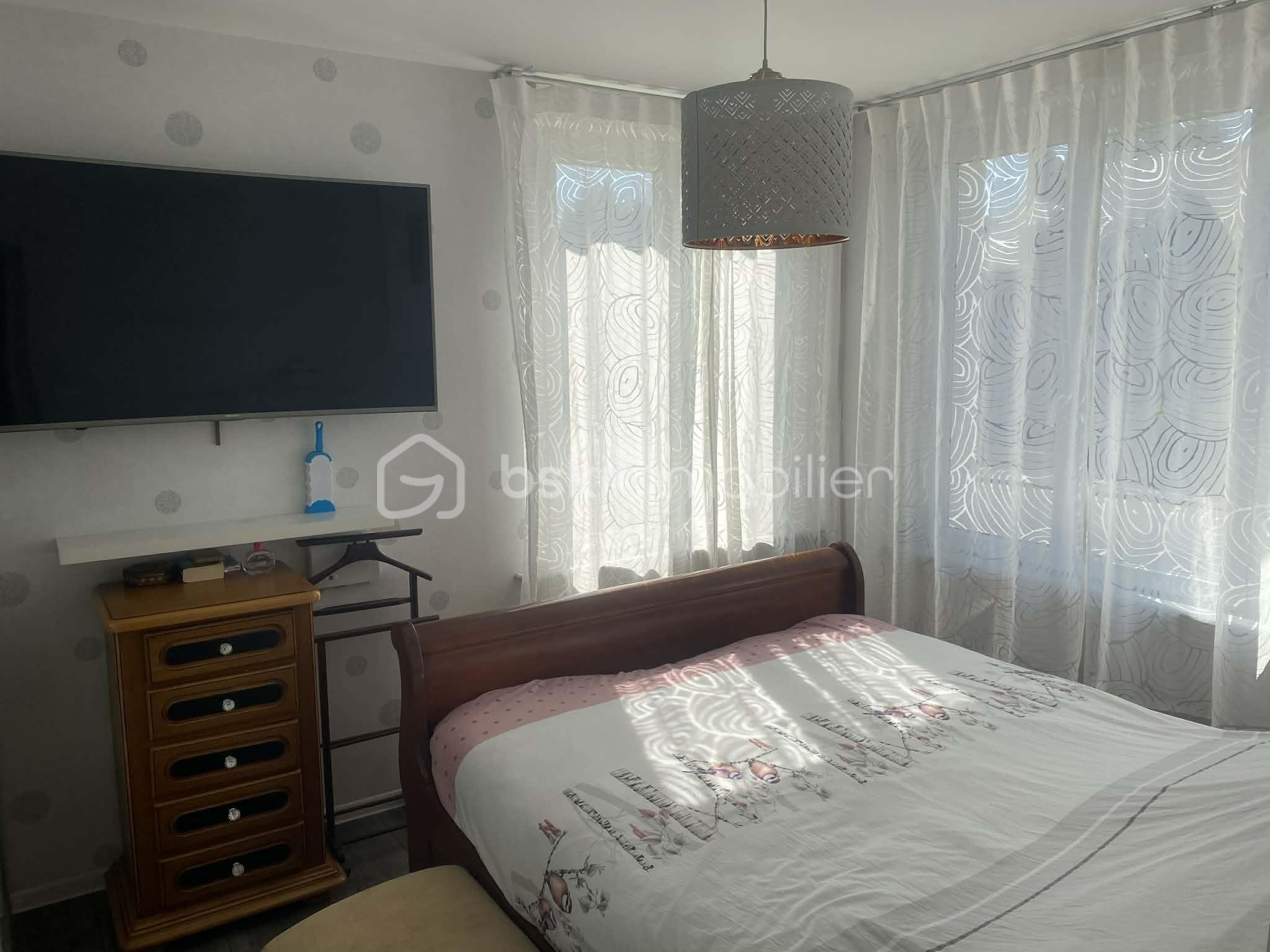 Maison de ville de 145 m² - 539bafdf-d7e1-46ef-9a62-d240f88439e3.jfif