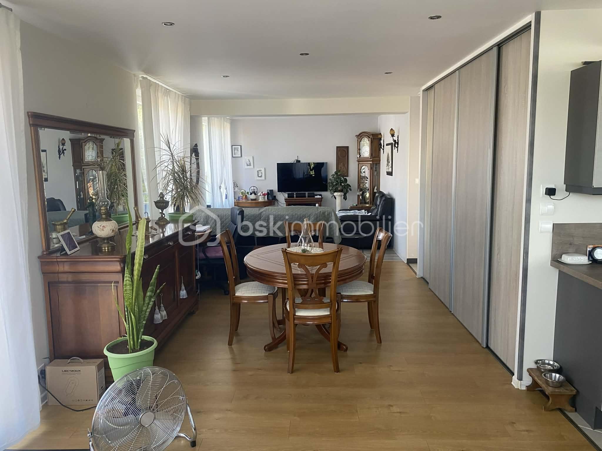 Maison de ville de 145 m² - 44c0fc75-6feb-42c3-8967-3d88f977d64a.jfif