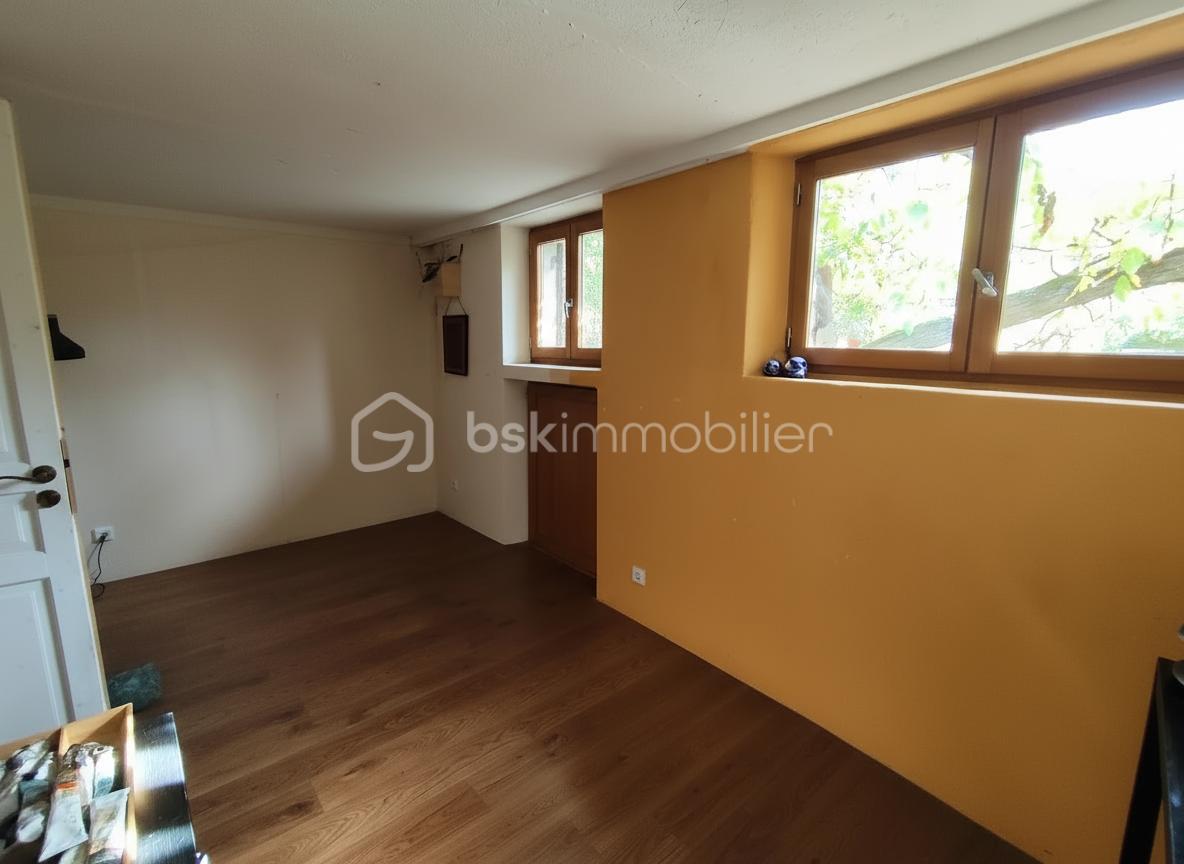 Maison ancienne de 120 m² - generated_2025-11-11T11_32_20.390.jpg