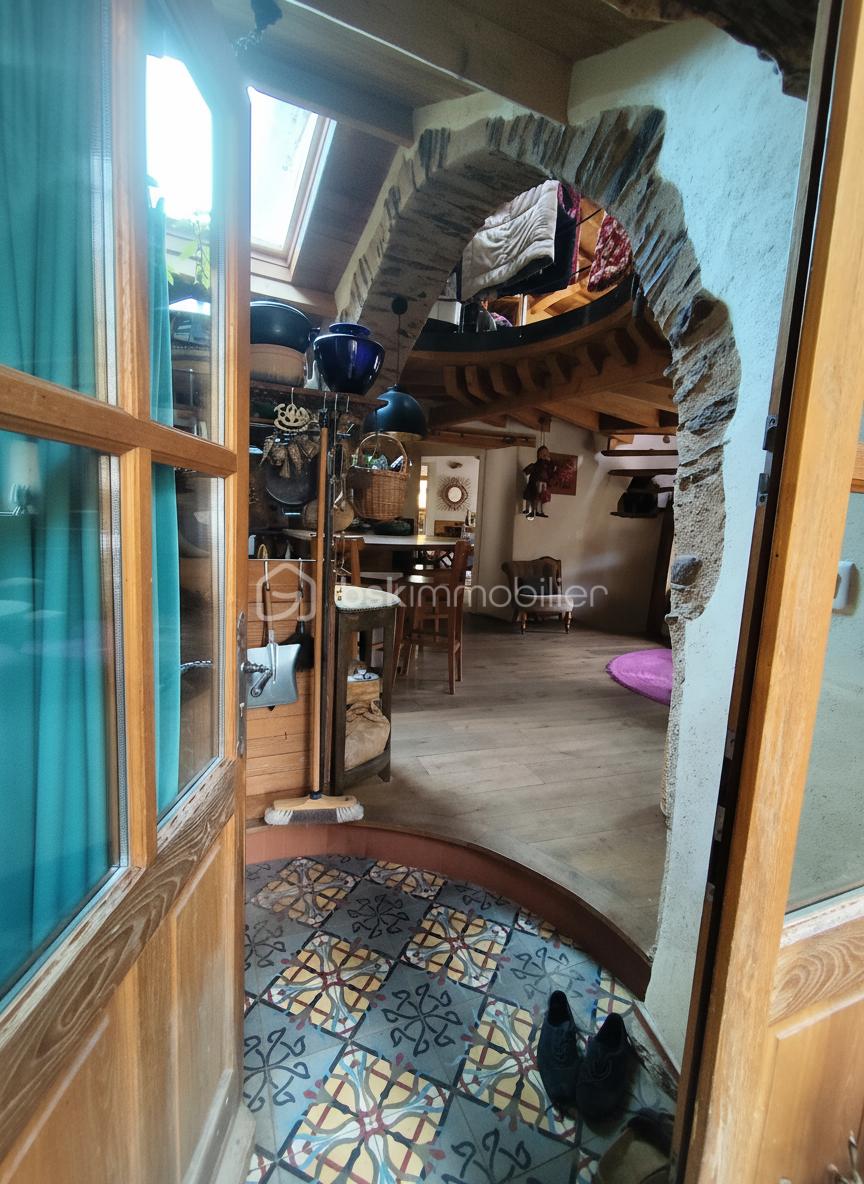 Maison ancienne de 120 m² - generated_2025-11-11T12_13_27.983.jpg