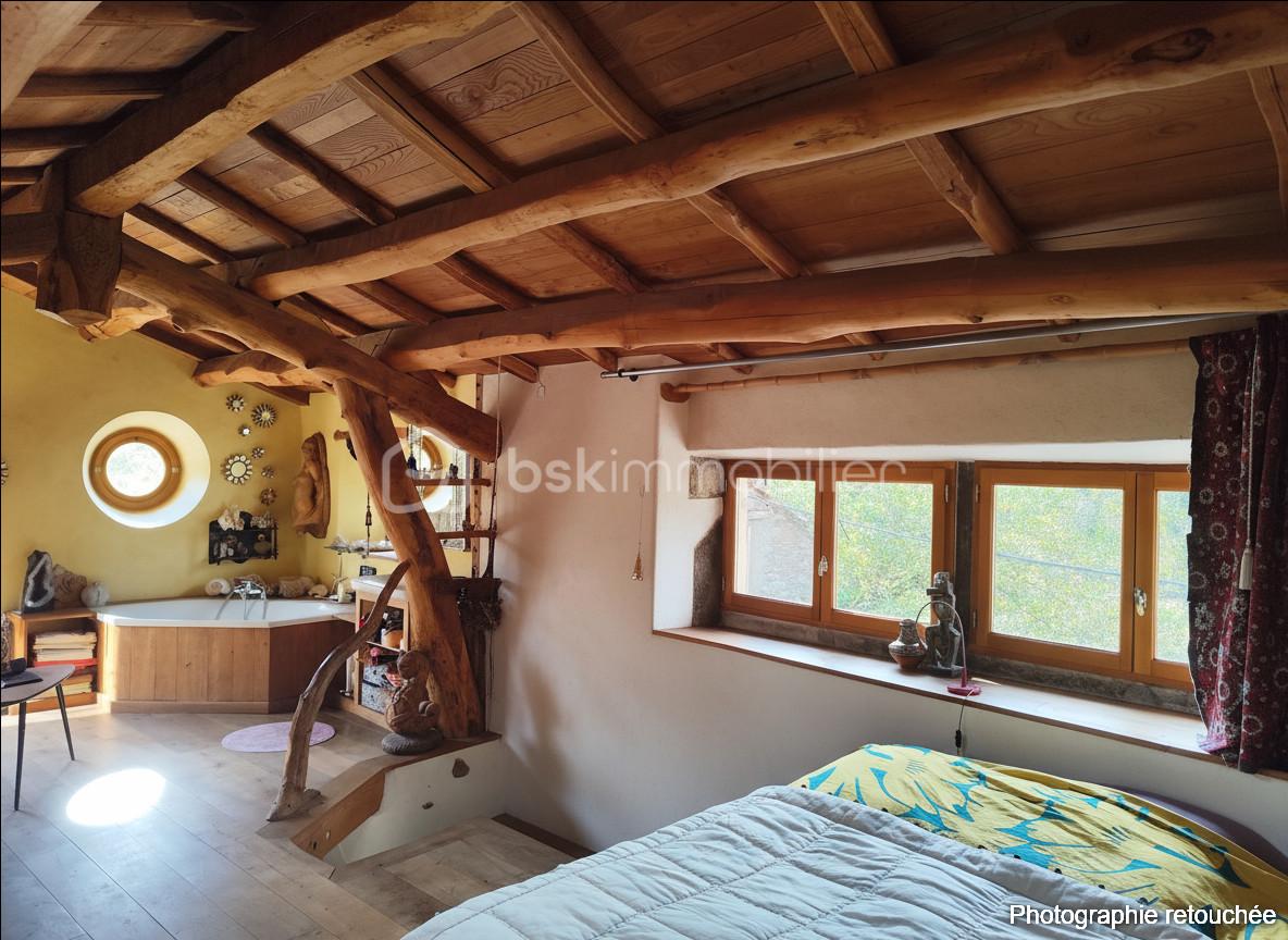 Maison ancienne de 120 m² - generated_2025-11-11T11_10_23.504.jpg