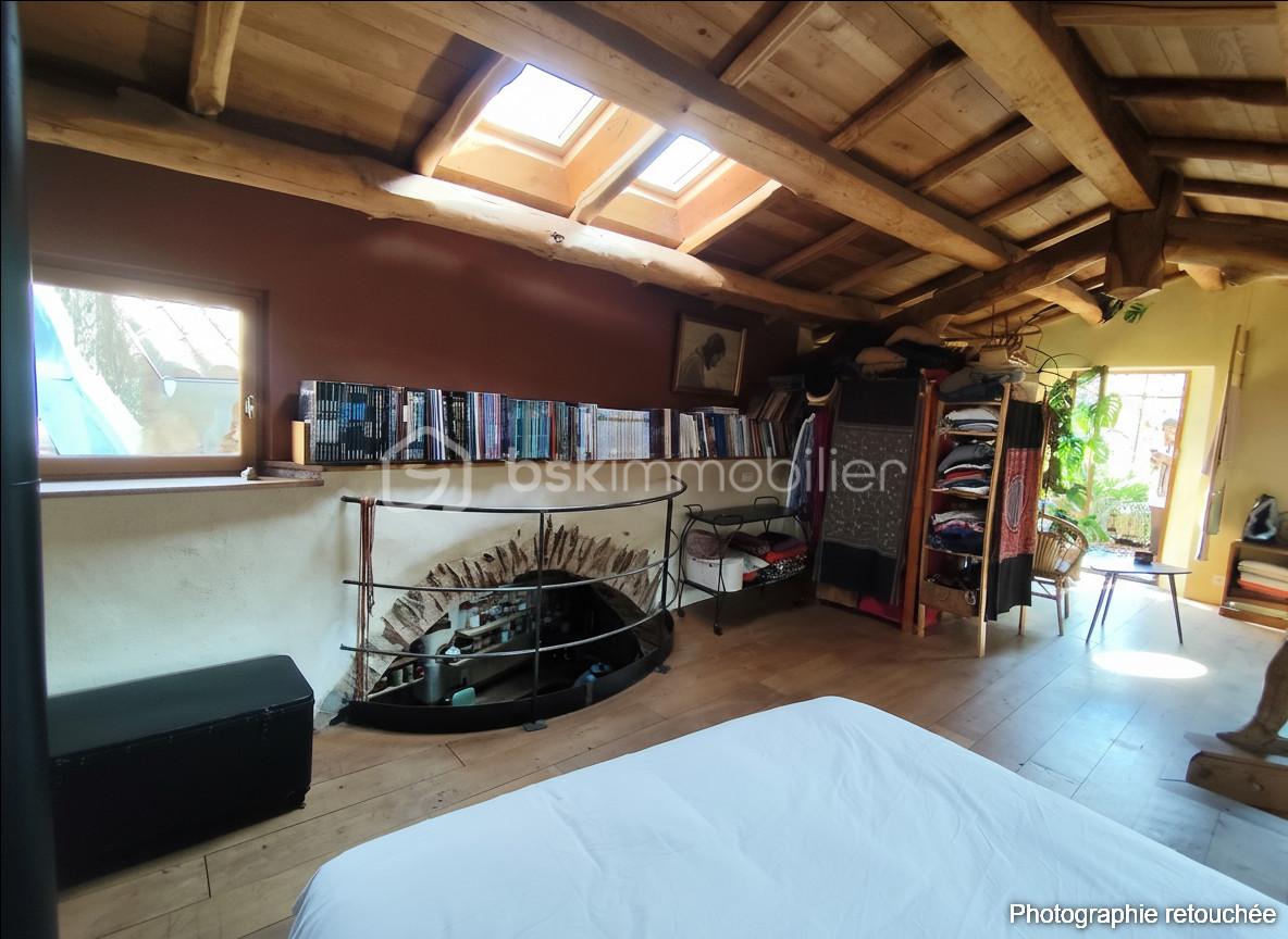 Maison ancienne de 120 m² - generated_2025-11-11T11_14_24.315.jpg