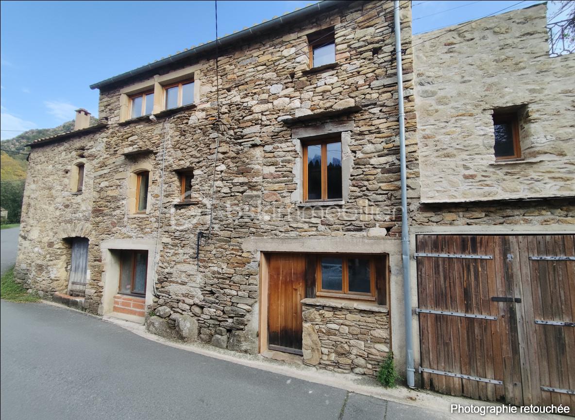 Maison ancienne de 120 m² - generated_2025-11-11T11_01_07.593.jpg