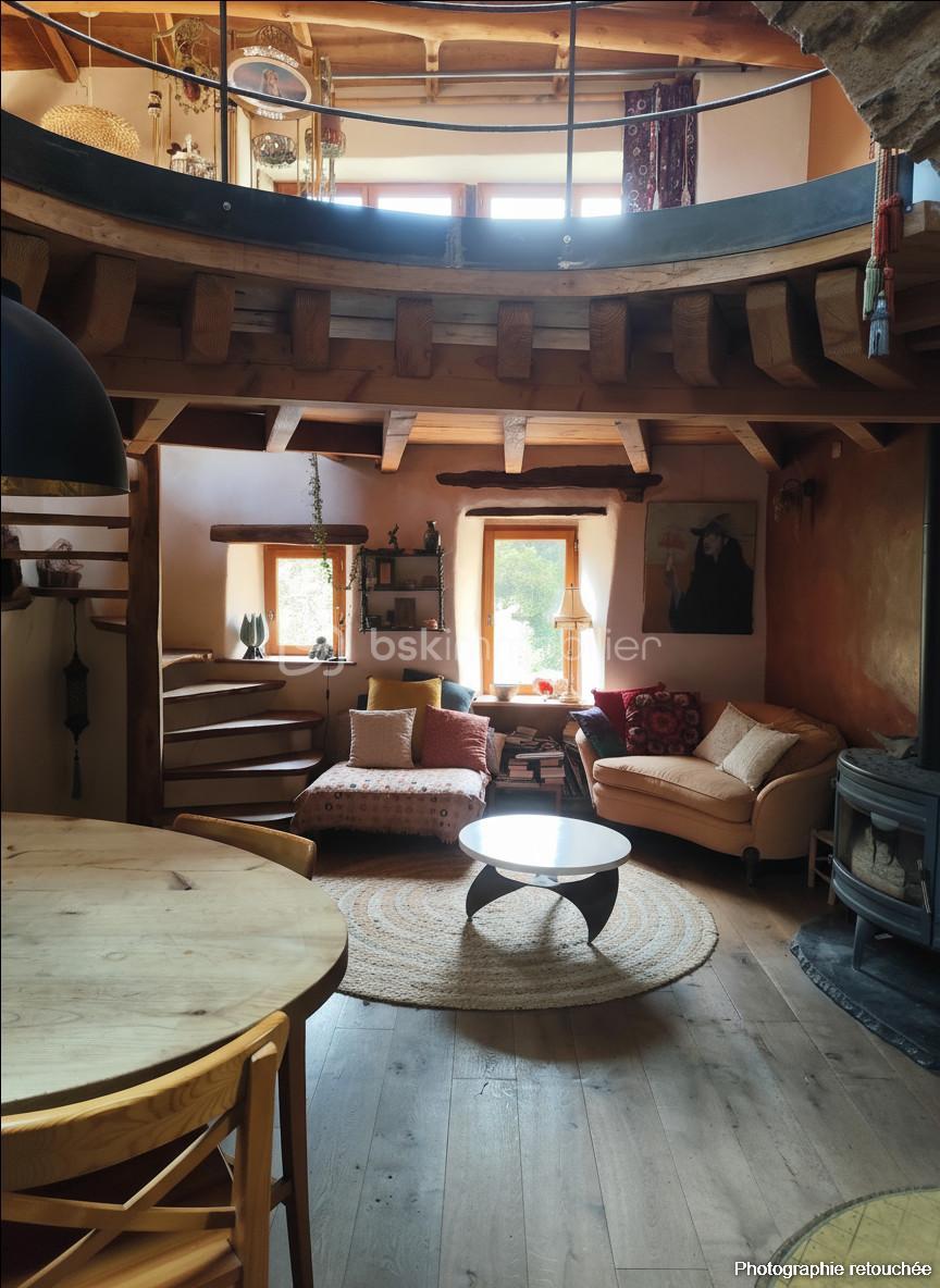 Maison ancienne de 120 m² - generated_2025-11-11T11_07_19.542.jpg