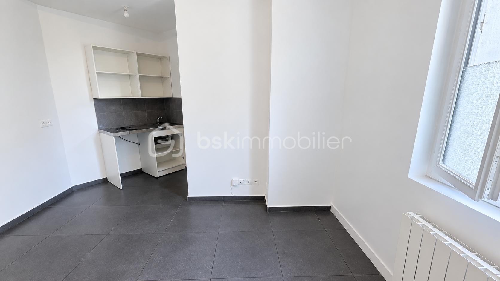 CAROLINE-ALLIONE-LA-GARENNE-COLOMBES-STUDIO-VUE BANC.png
