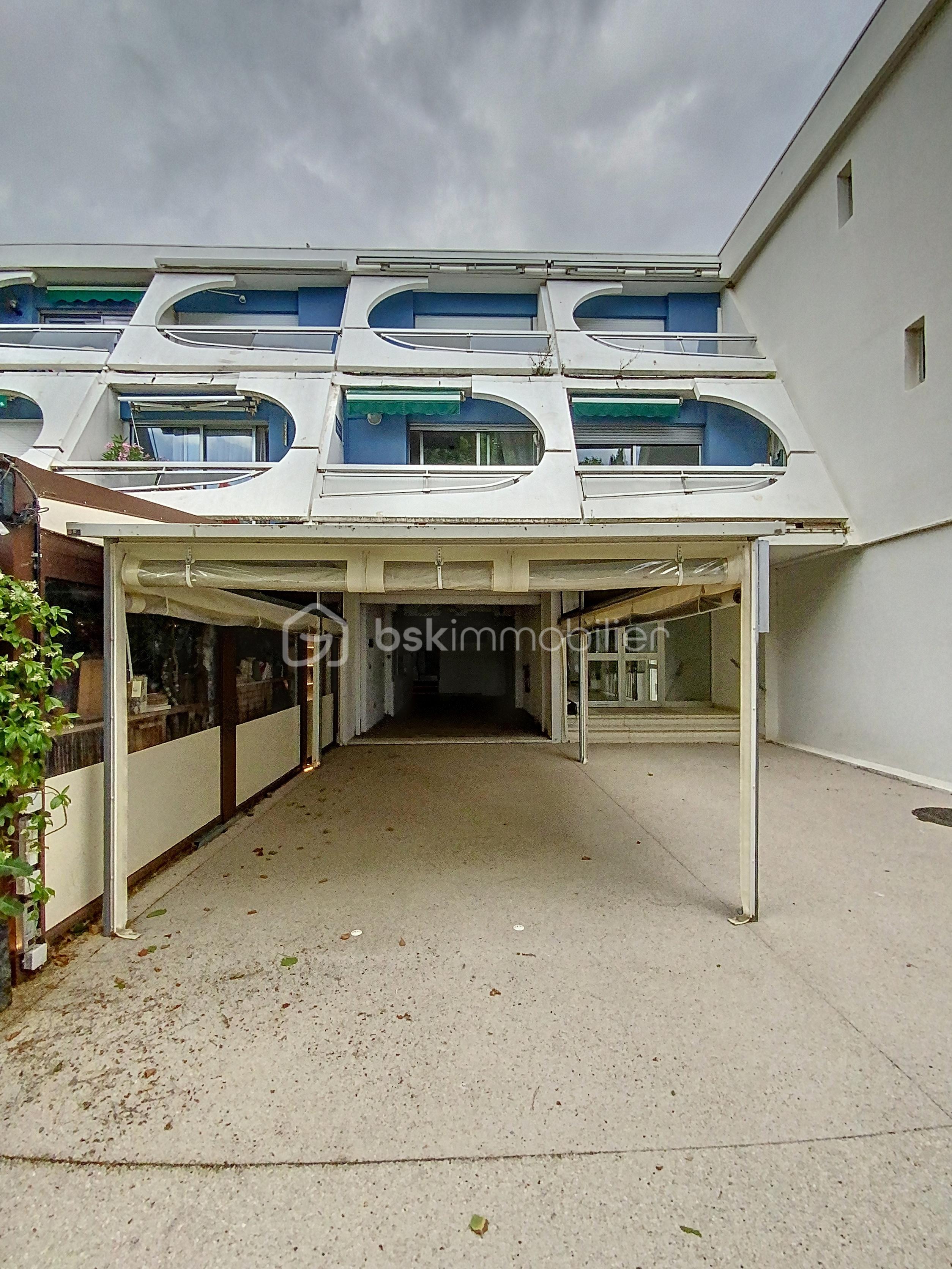 Local d activites de 45,14 m² - friperie_00005.jpg