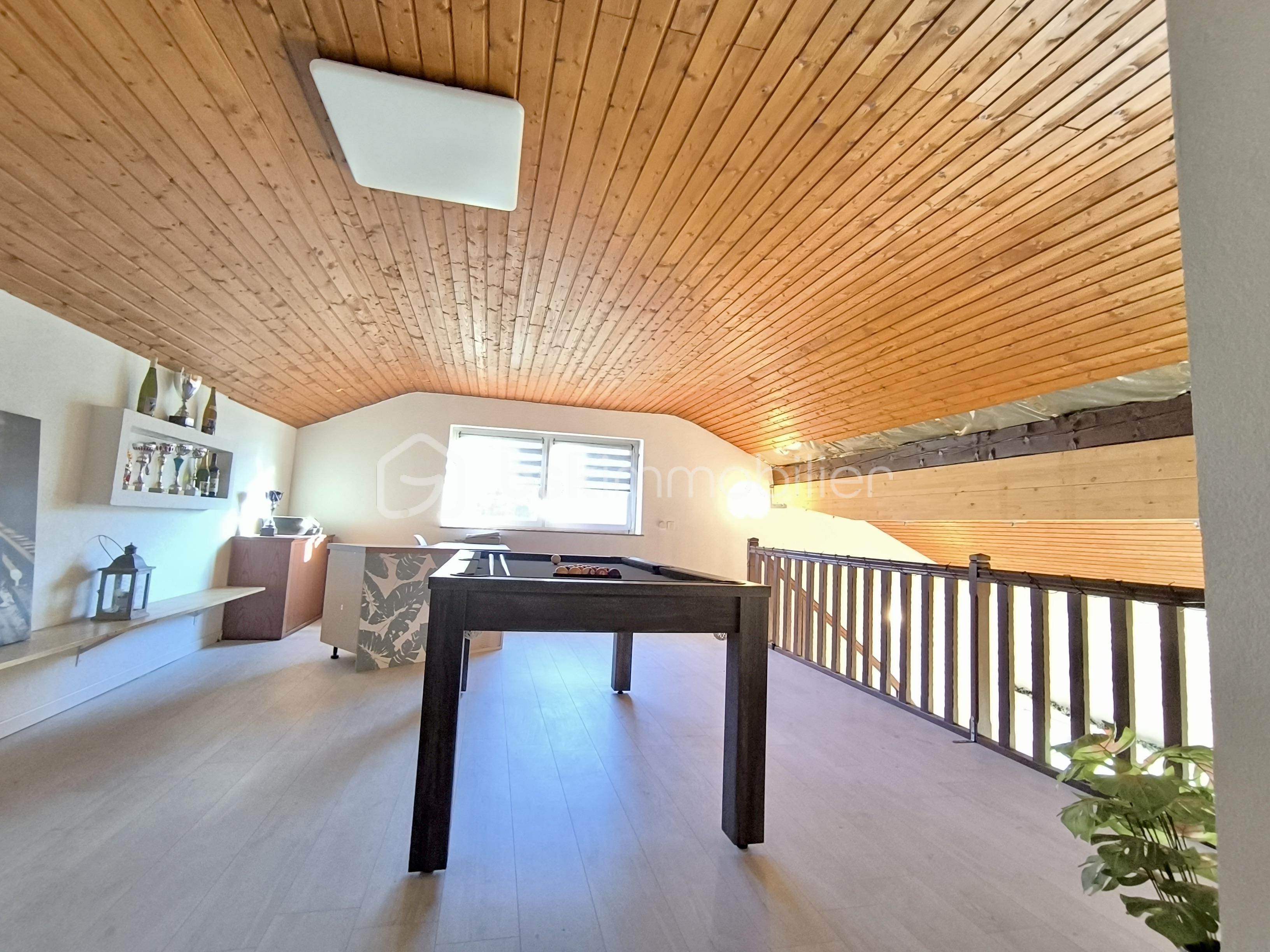 Maison traditionnelle de 290 m² - 157C172C-799A-4E85-AE92-4A4112ECBB38_1_201_a.jpeg