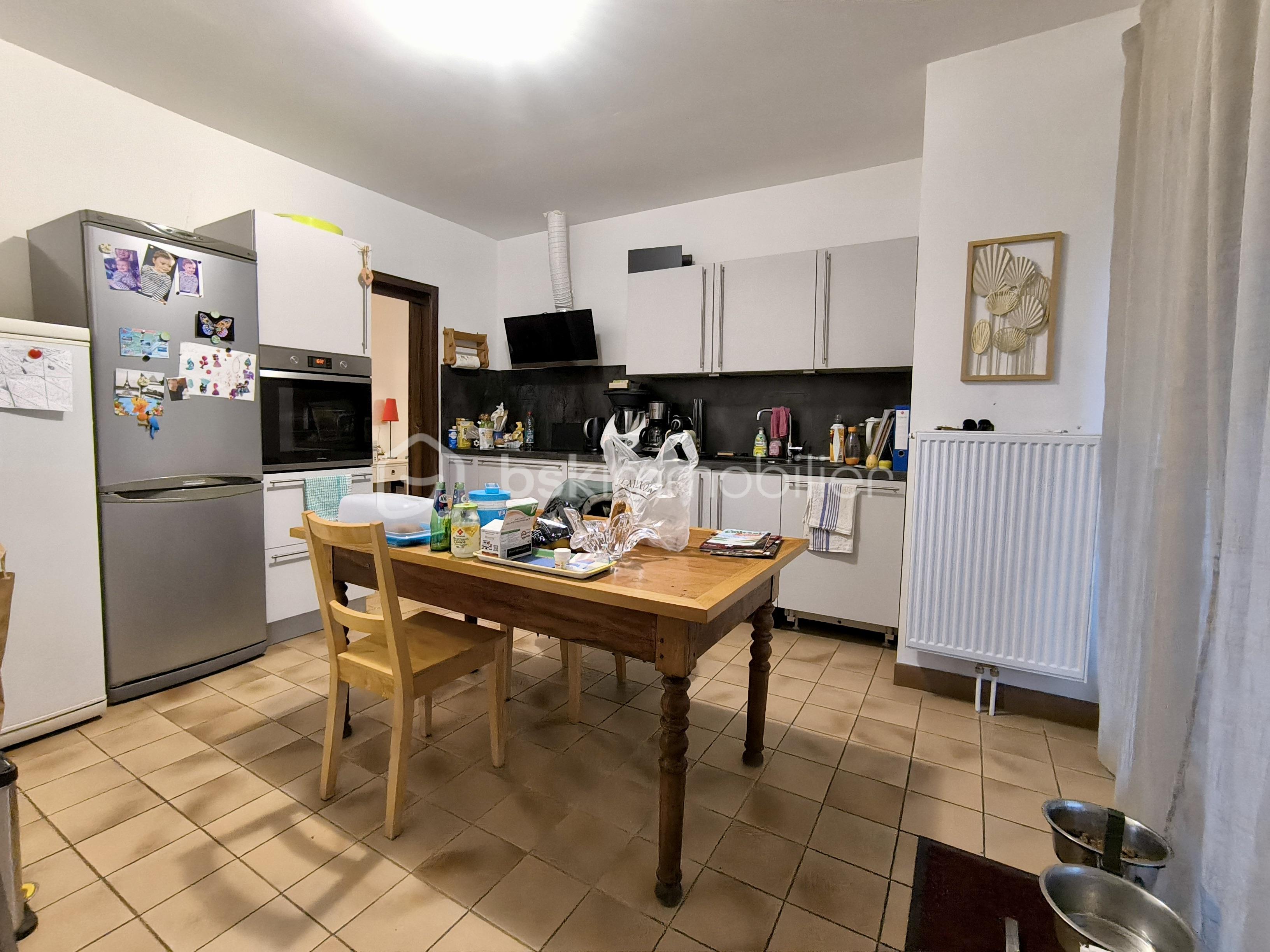 Maison traditionnelle de 290 m² - 797DE623-C09A-431D-AA44-B08F79137916_1_201_a.jpeg