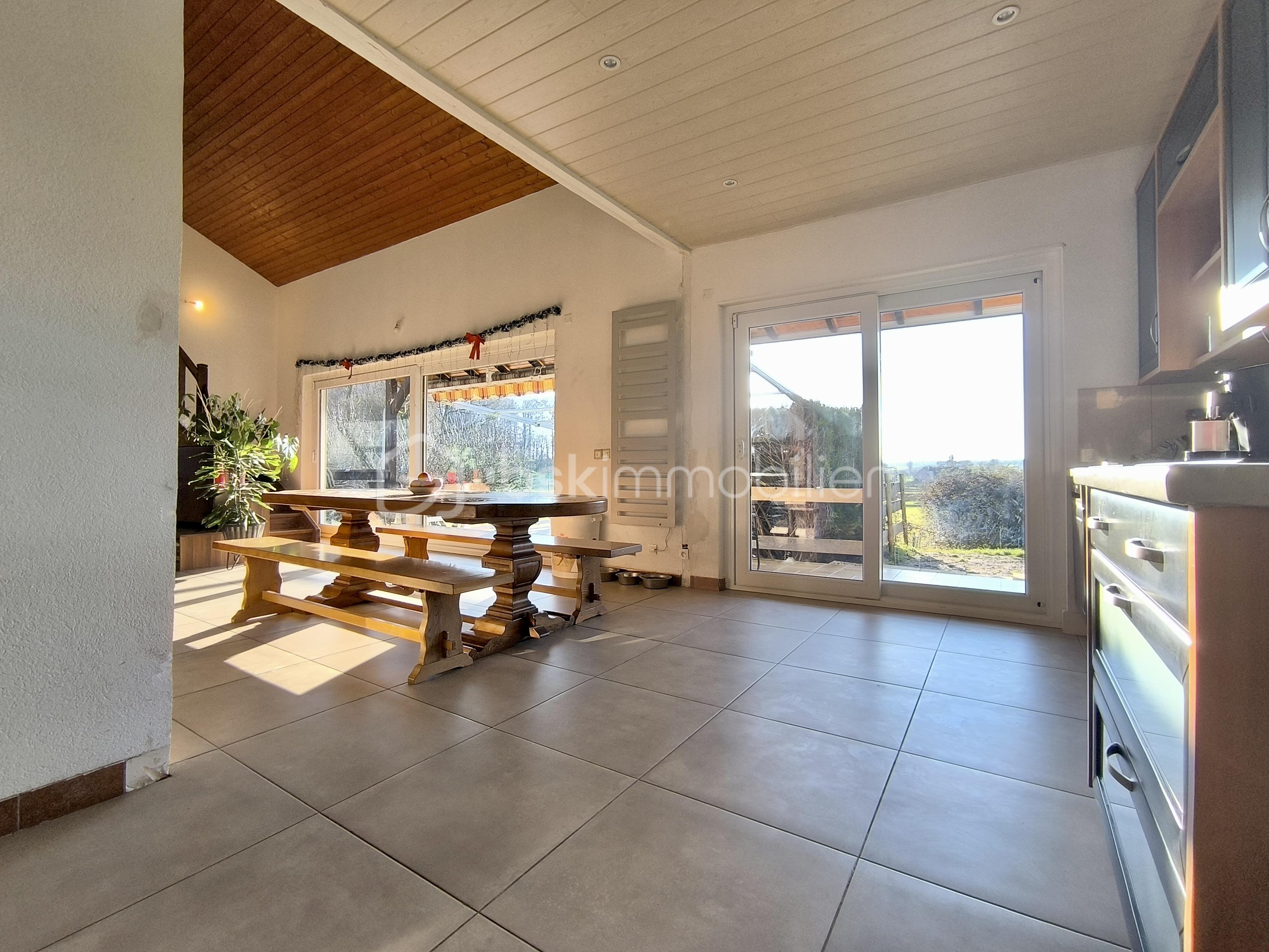 Maison traditionnelle de 290 m² - 6D065A0B-ED54-422D-9A9E-83E6E3BBED3F_1_201_a.jpeg